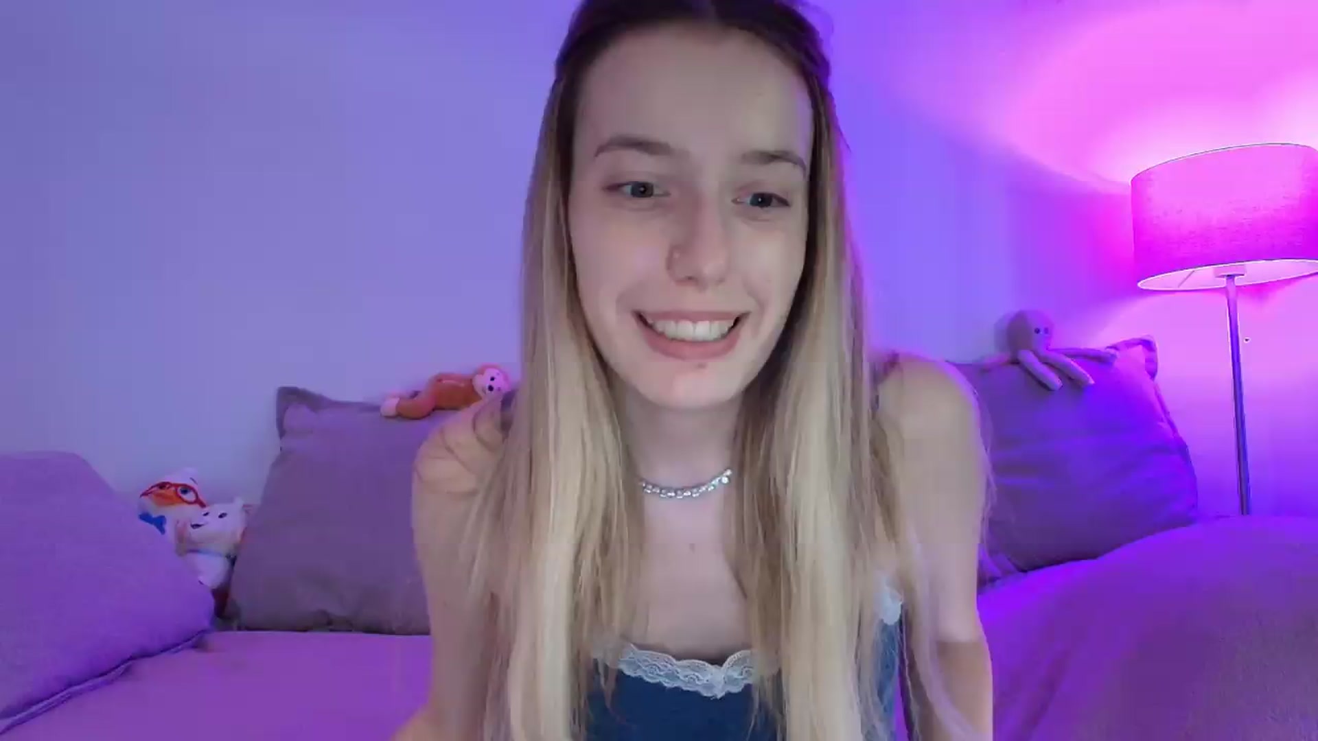 Gallery image thumbnail from Elenaxkiss's myfreecams stream on, 07/05/2026, 08:30 image 1 of 20