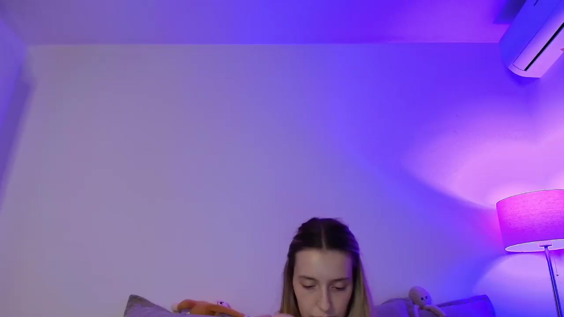 Gallery image thumbnail from Elenaxkiss's myfreecams stream on, 07/05/2026, 20:37 image 8 of 20
