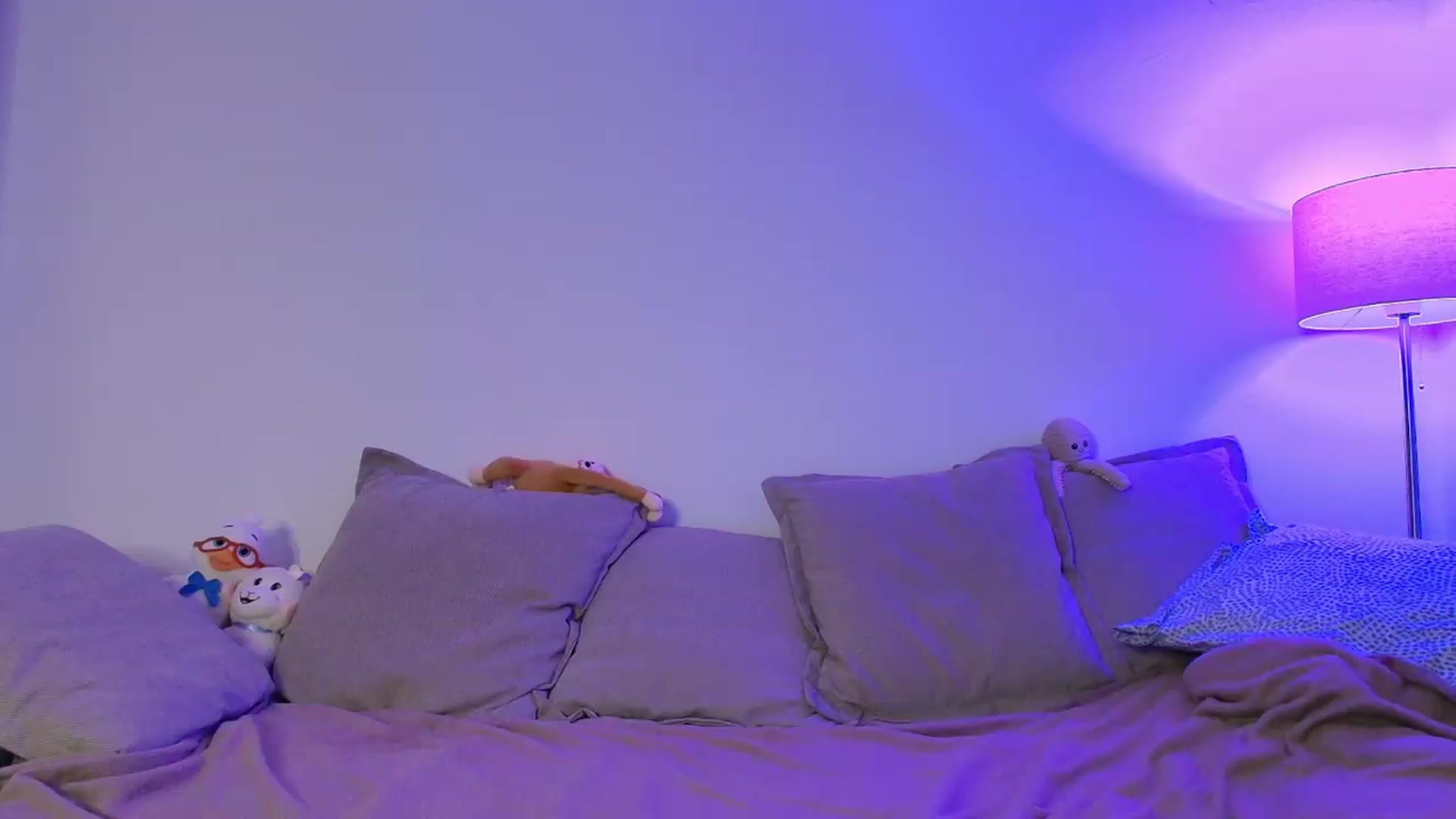 Gallery image thumbnail from Elenaxkiss's myfreecams stream on, 07/05/2026, 20:37 image 16 of 20