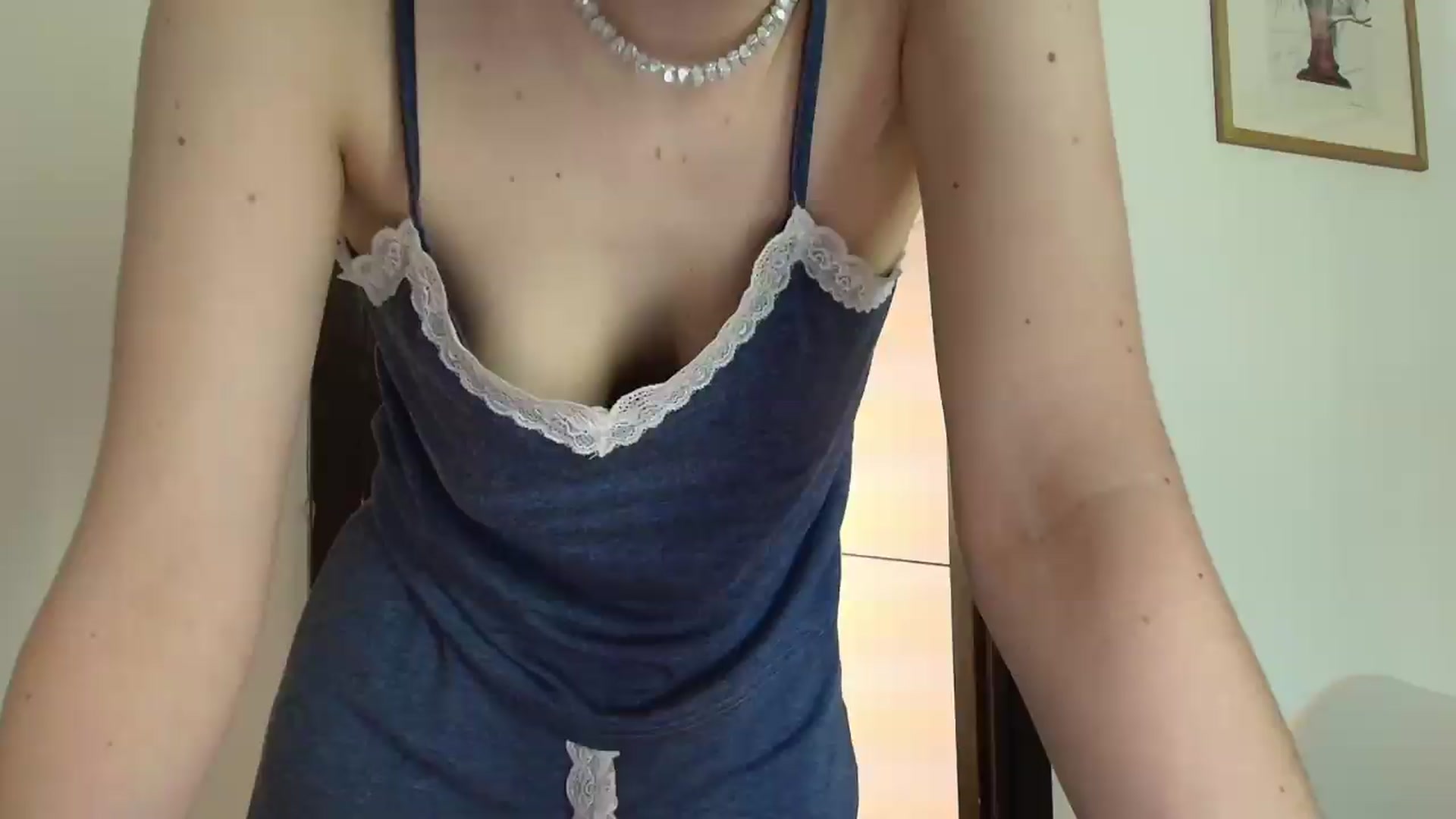 Gallery image thumbnail from Elenaxkiss's myfreecams stream on, 07/06/2026, 11:30 image 3 of 20
