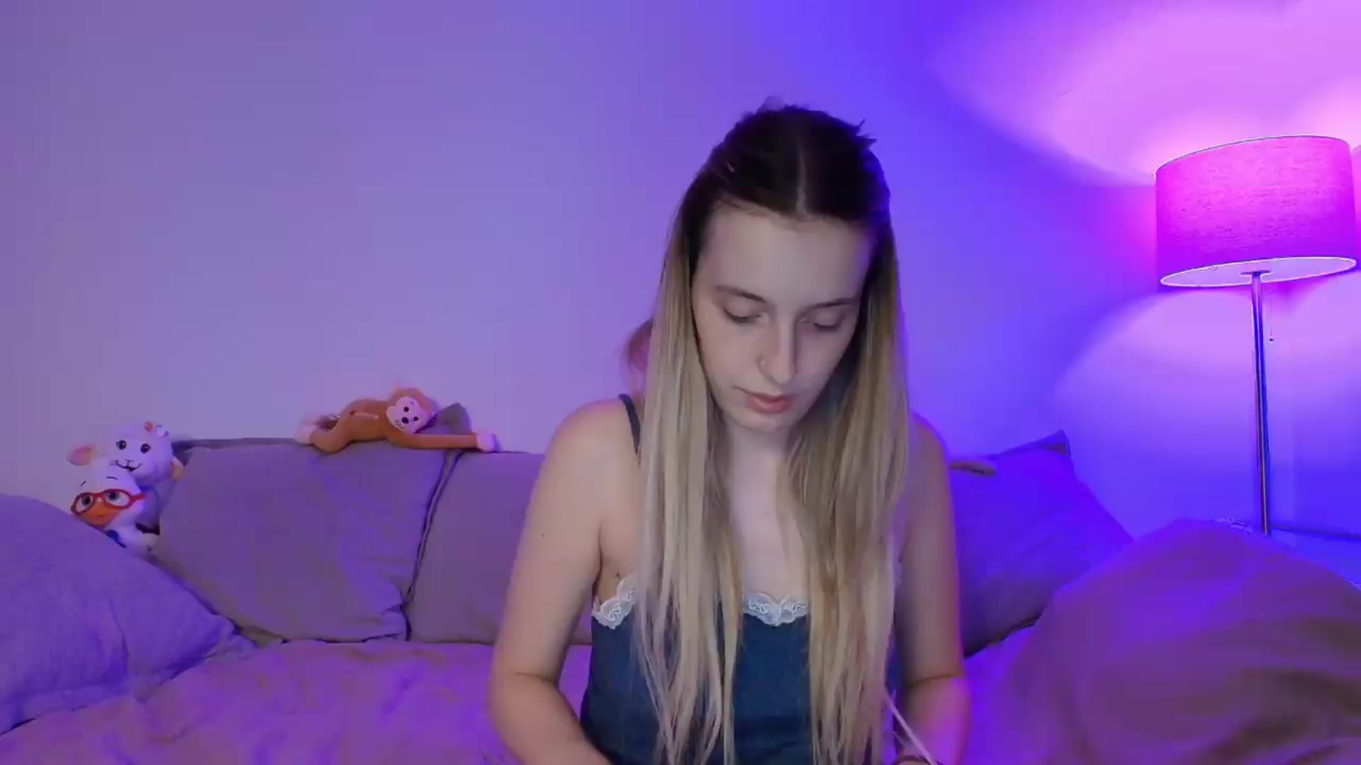 Gallery image thumbnail from Elenaxkiss's myfreecams stream on, 07/08/2026, 18:57 image 1 of 20