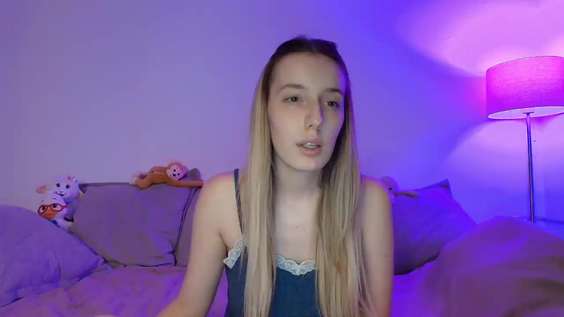 Gallery image thumbnail from Elenaxkiss's myfreecams stream on, 07/08/2026, 18:57 image 11 of 20