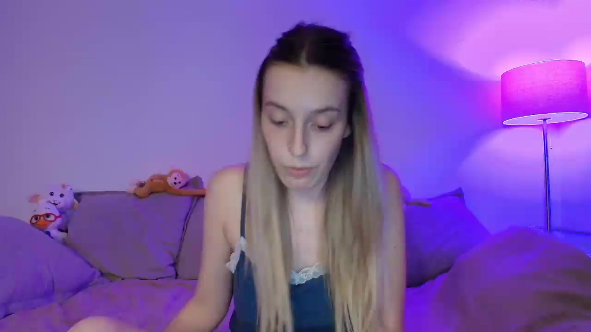 Gallery image thumbnail from Elenaxkiss's myfreecams stream on, 07/08/2026, 18:57 image 7 of 20