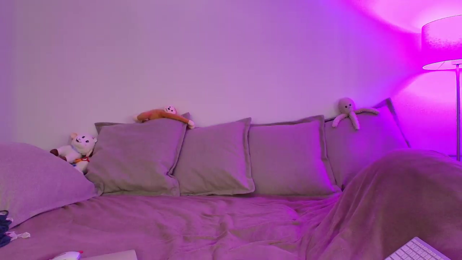 Gallery image thumbnail from Elenaxkiss's myfreecams stream on, 07/09/2026, 08:52 image 12 of 20