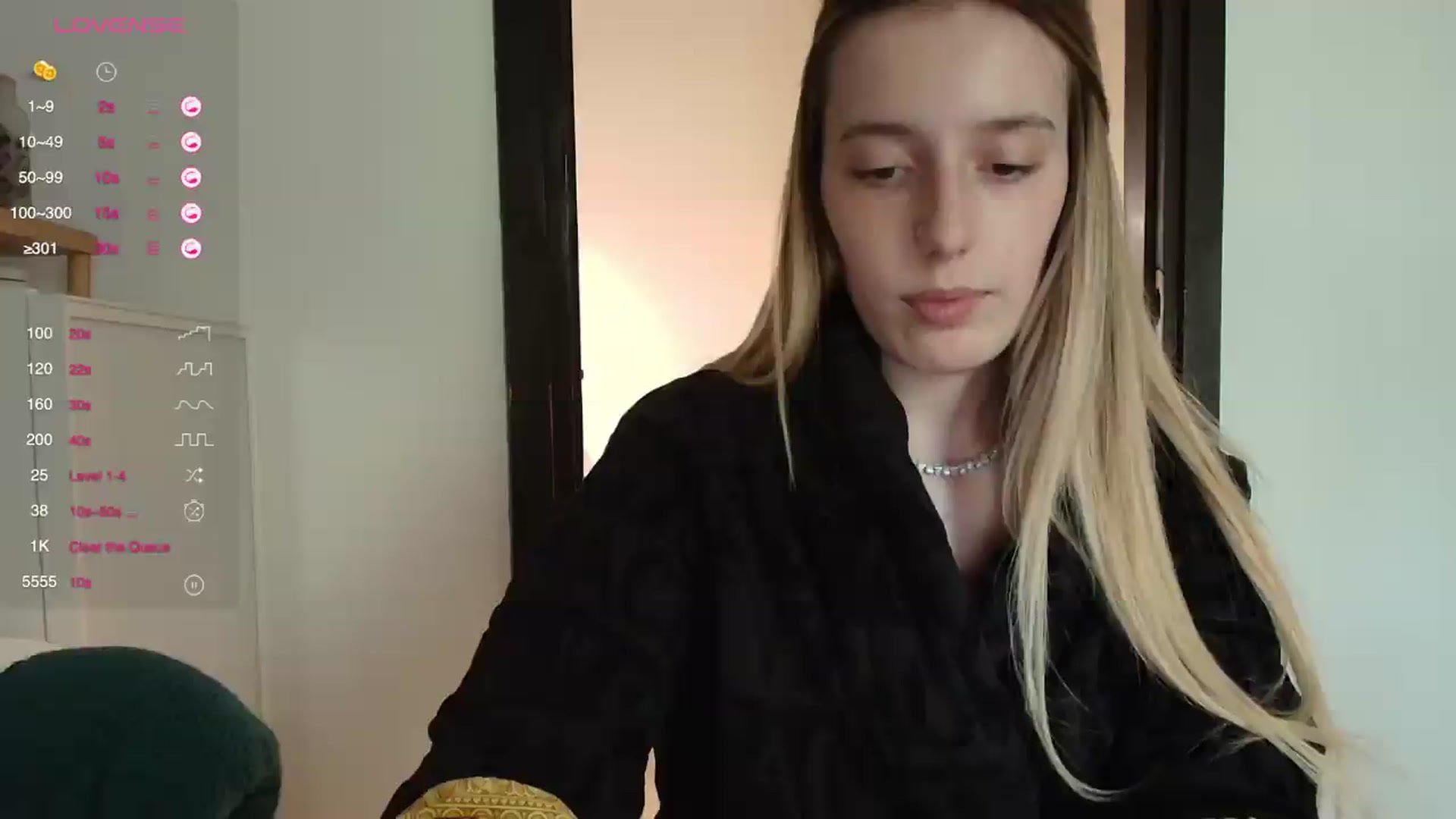 Gallery image thumbnail from Elenaxkiss's myfreecams stream on, 07/10/2026, 11:18 image 17 of 20
