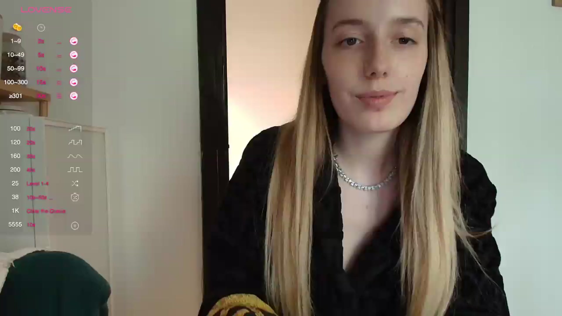 Gallery image thumbnail from Elenaxkiss's myfreecams stream on, 07/10/2026, 11:18 image 7 of 20