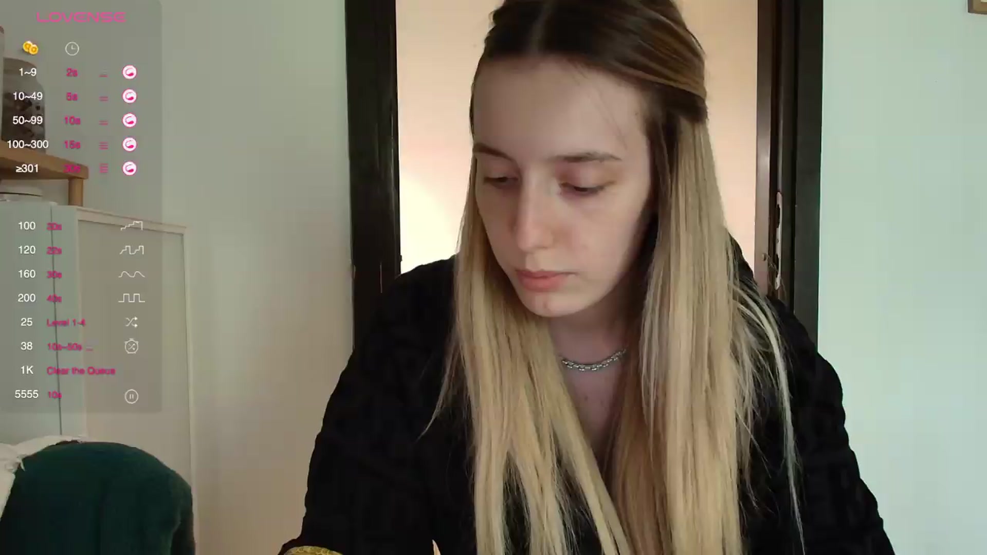 Gallery image thumbnail from Elenaxkiss's myfreecams stream on, 07/10/2026, 11:18 image 4 of 20