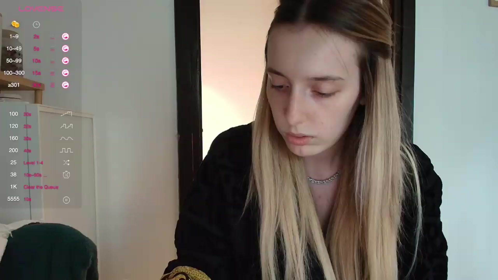 Gallery image thumbnail from Elenaxkiss's myfreecams stream on, 07/10/2026, 11:18 image 5 of 20