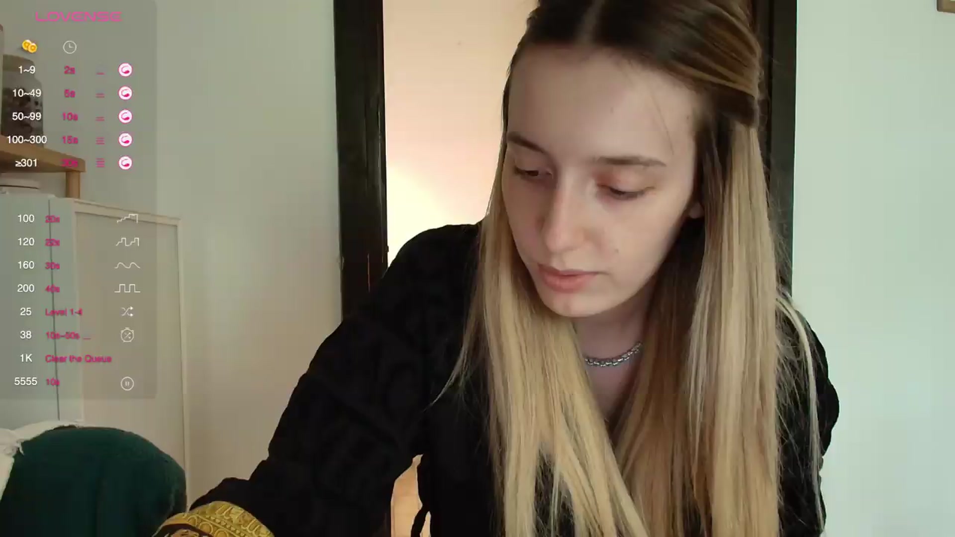 Gallery image thumbnail from Elenaxkiss's myfreecams stream on, 07/10/2026, 11:18 image 3 of 20