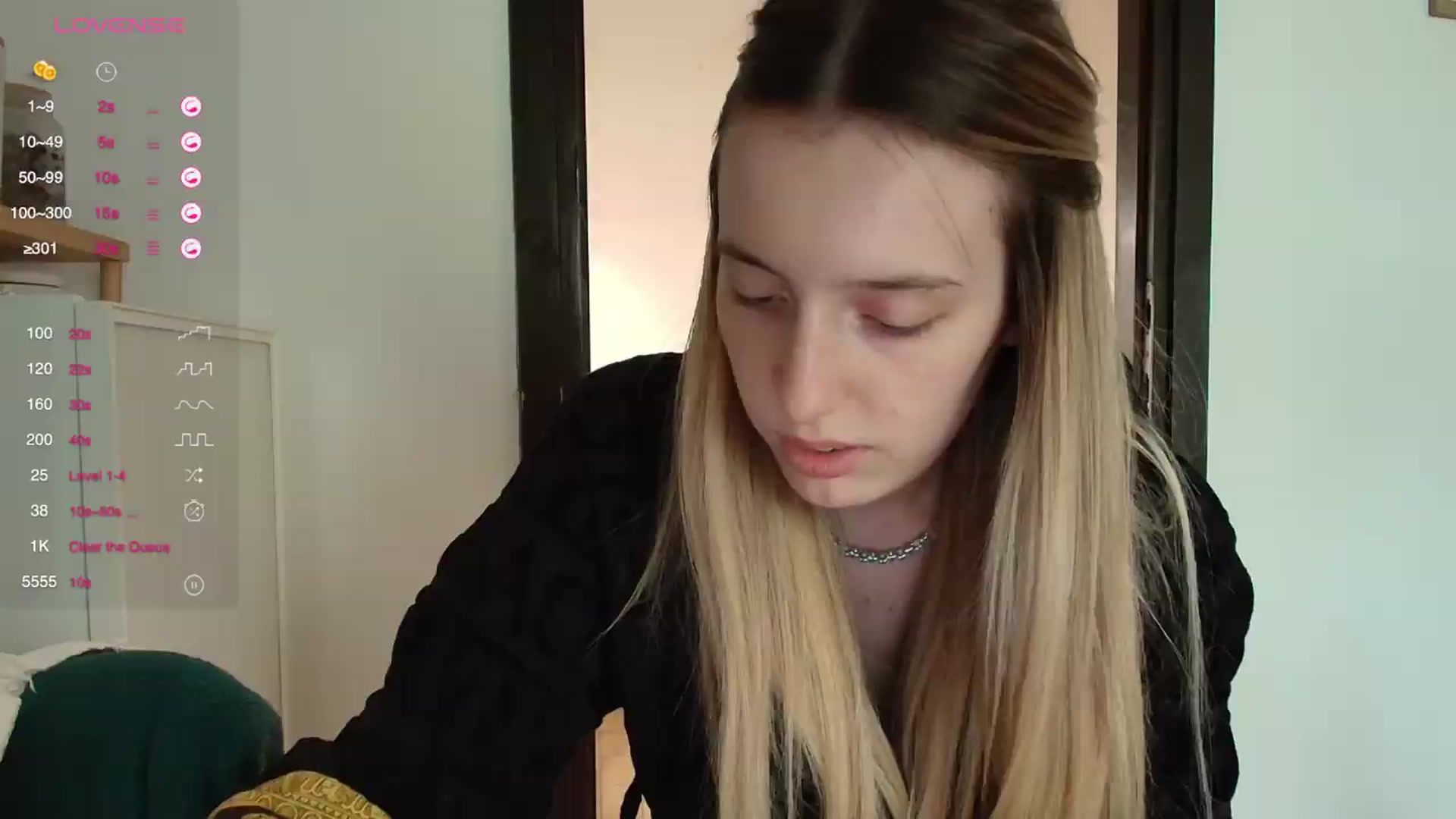 Gallery image thumbnail from Elenaxkiss's myfreecams stream on, 07/10/2026, 11:18 image 2 of 20
