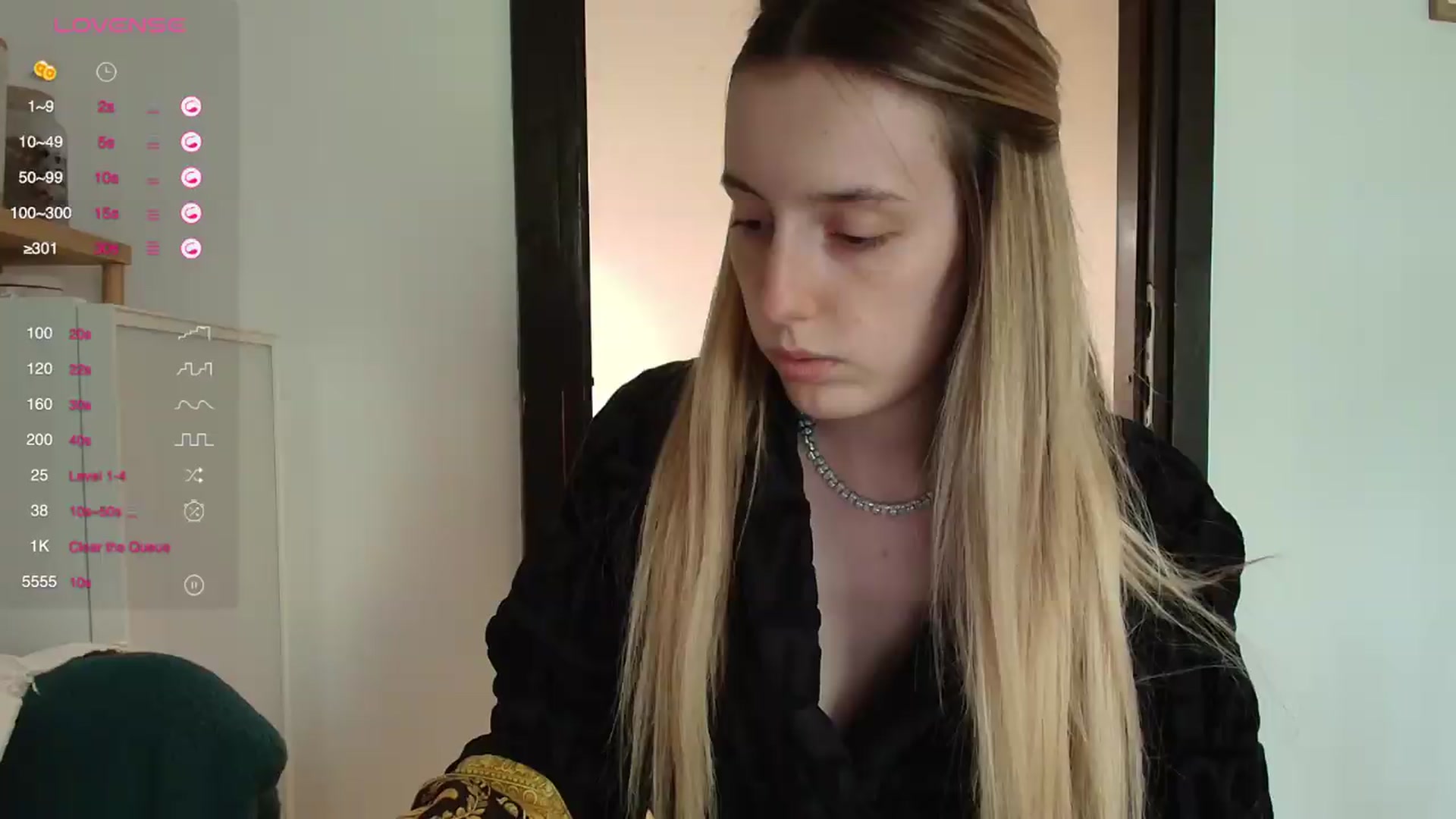 Gallery image thumbnail from Elenaxkiss's myfreecams stream on, 07/10/2026, 11:18 image 6 of 20