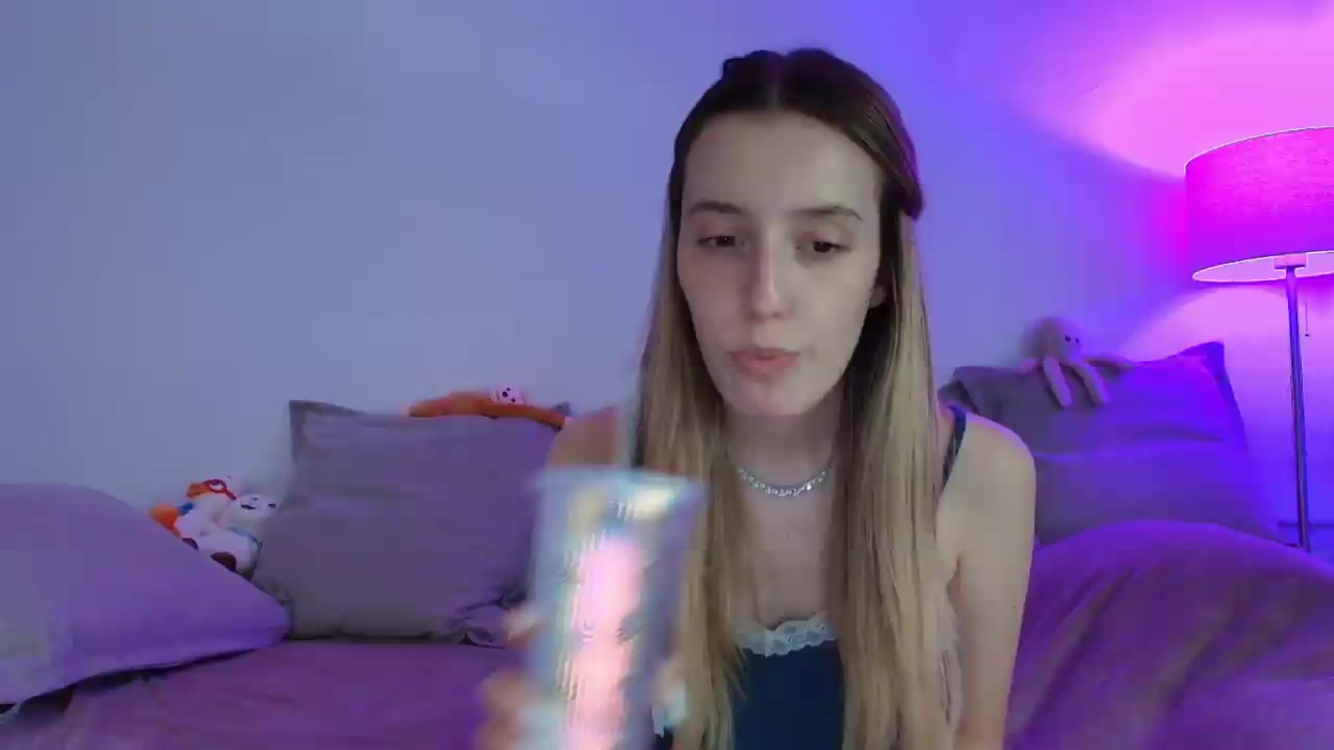 Gallery image thumbnail from Elenaxkiss's myfreecams stream on, 07/11/2026, 11:04 image 16 of 20
