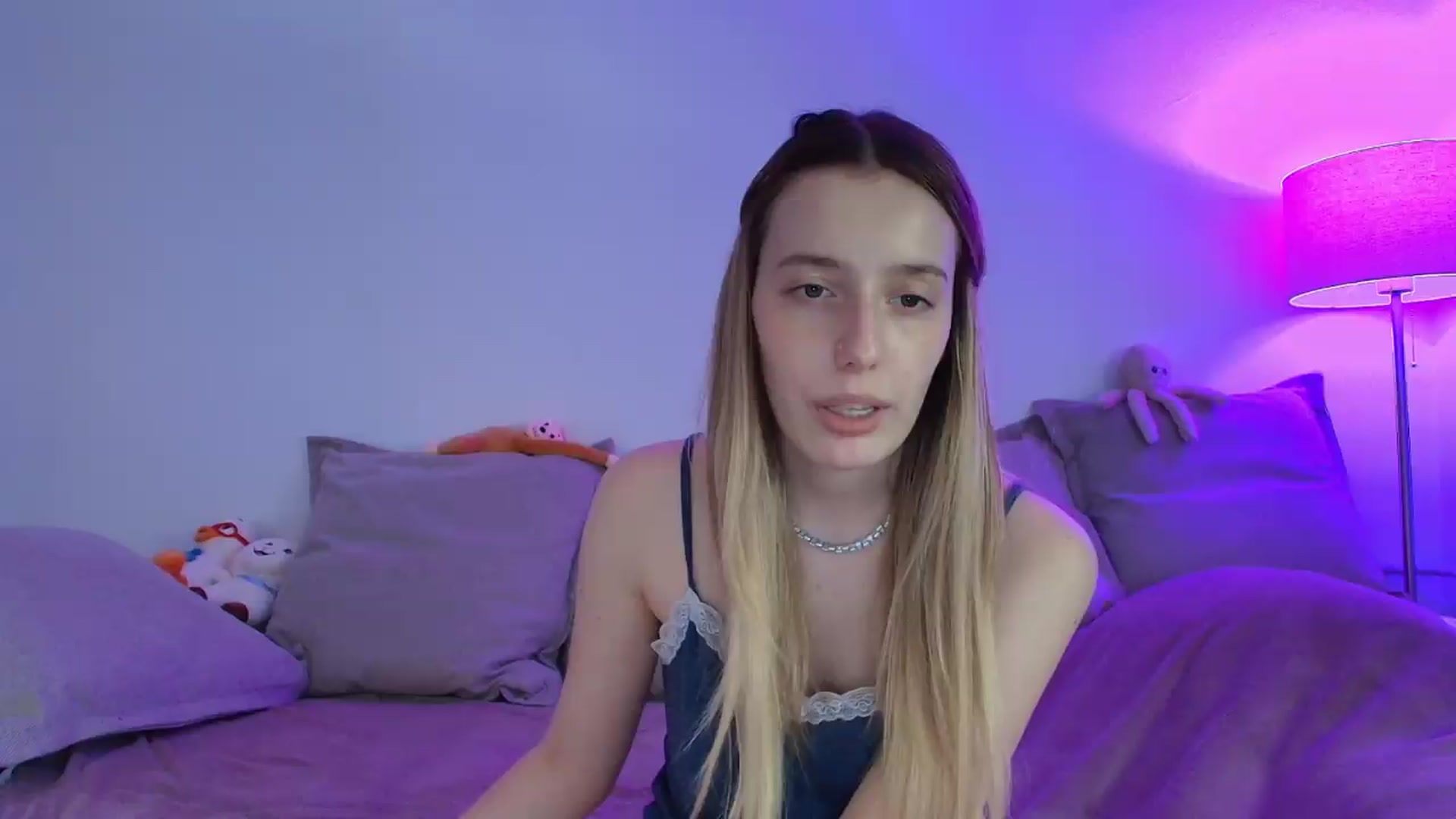 Gallery image thumbnail from Elenaxkiss's myfreecams stream on, 07/11/2026, 11:04 image 18 of 20