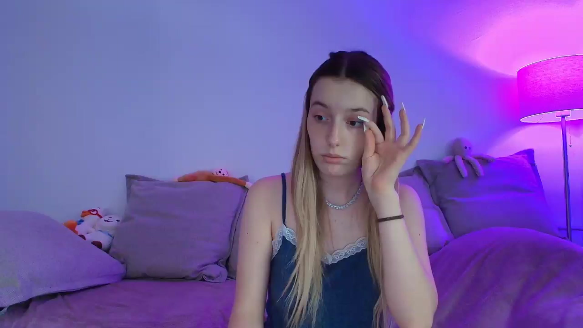 Gallery image thumbnail from Elenaxkiss's myfreecams stream on, 07/11/2026, 11:04 image 19 of 20