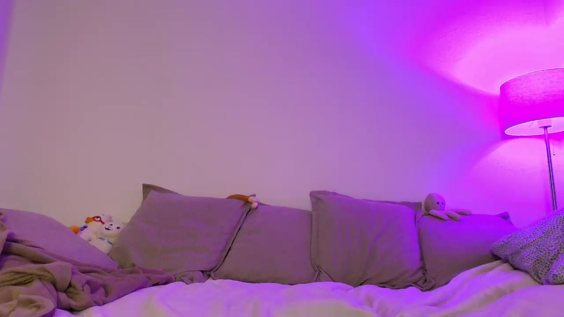 Gallery image thumbnail from Elenaxkiss's myfreecams stream on, 07/11/2026, 19:52 image 19 of 20
