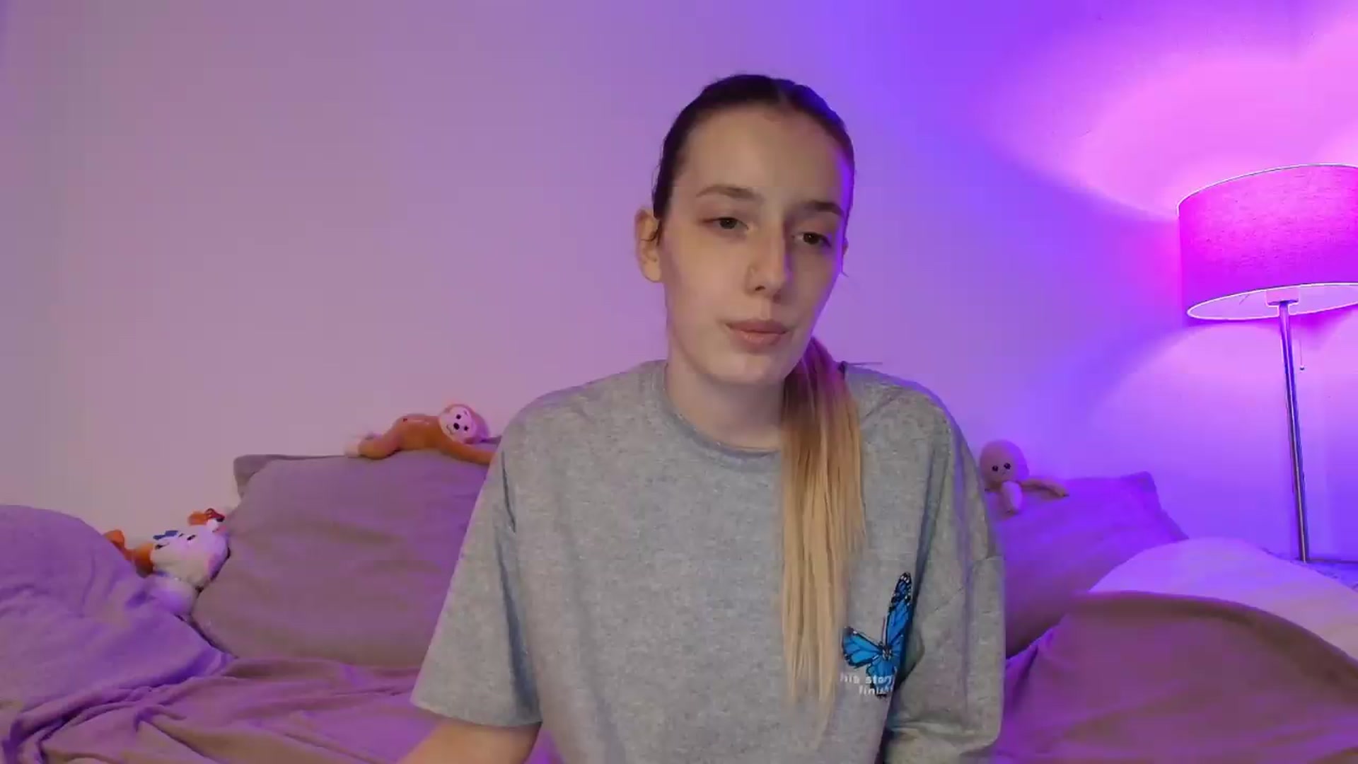 Gallery image thumbnail from Elenaxkiss's myfreecams stream on, 07/12/2026, 20:12 image 3 of 20