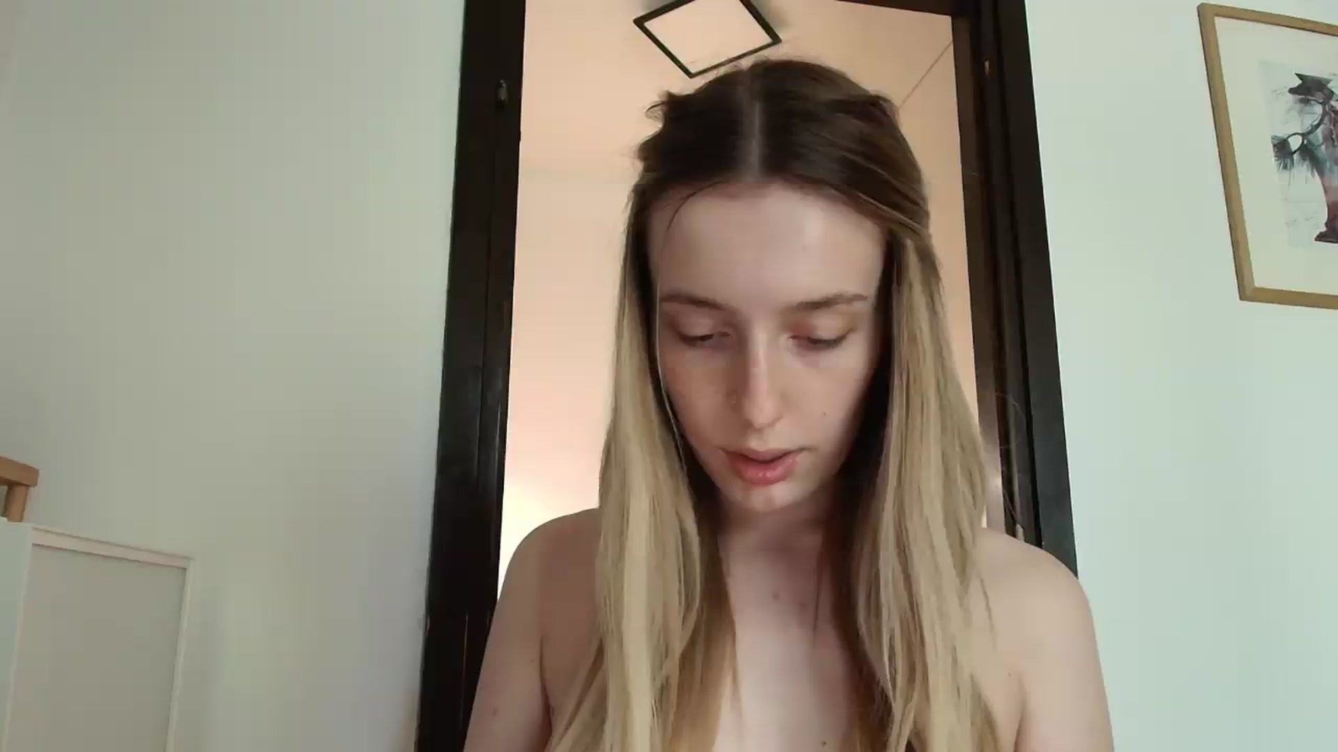 Gallery image thumbnail from Elenaxkiss's myfreecams stream on, 07/14/2026, 09:37 image 9 of 20
