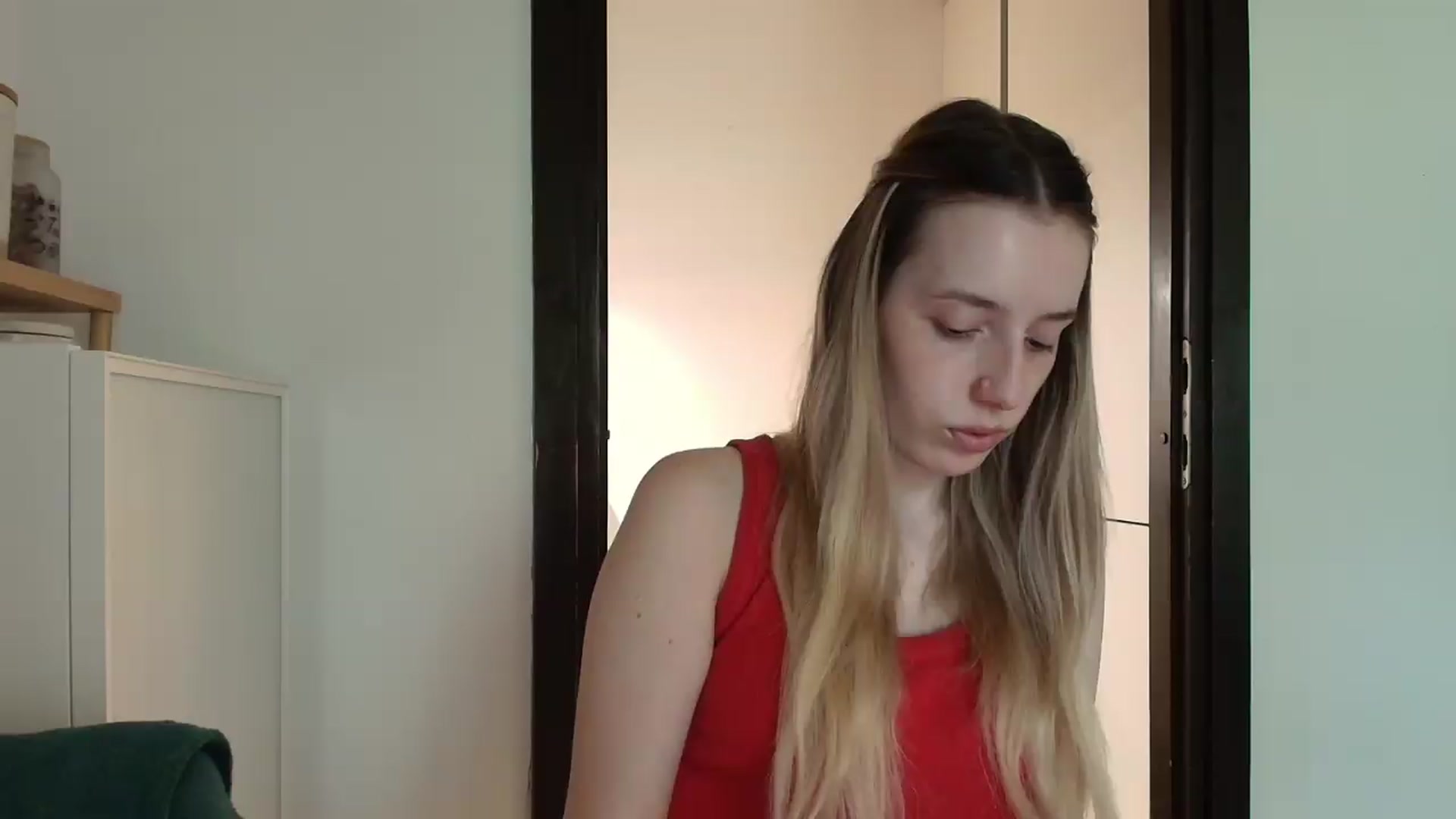 Gallery image thumbnail from Elenaxkiss's myfreecams stream on, 07/20/2026, 07:41 image 1 of 20