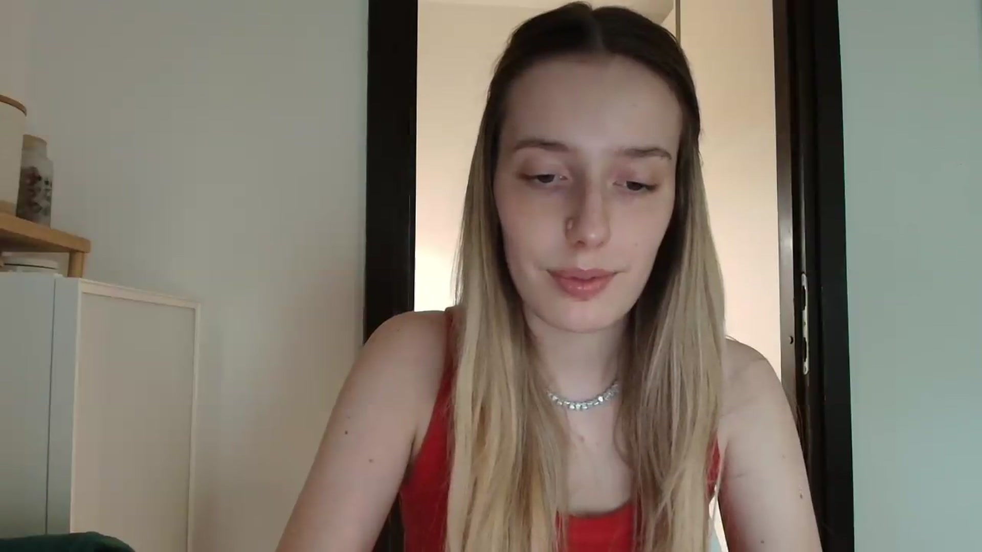 Gallery image thumbnail from Elenaxkiss's myfreecams stream on, 07/20/2026, 07:41 image 17 of 20