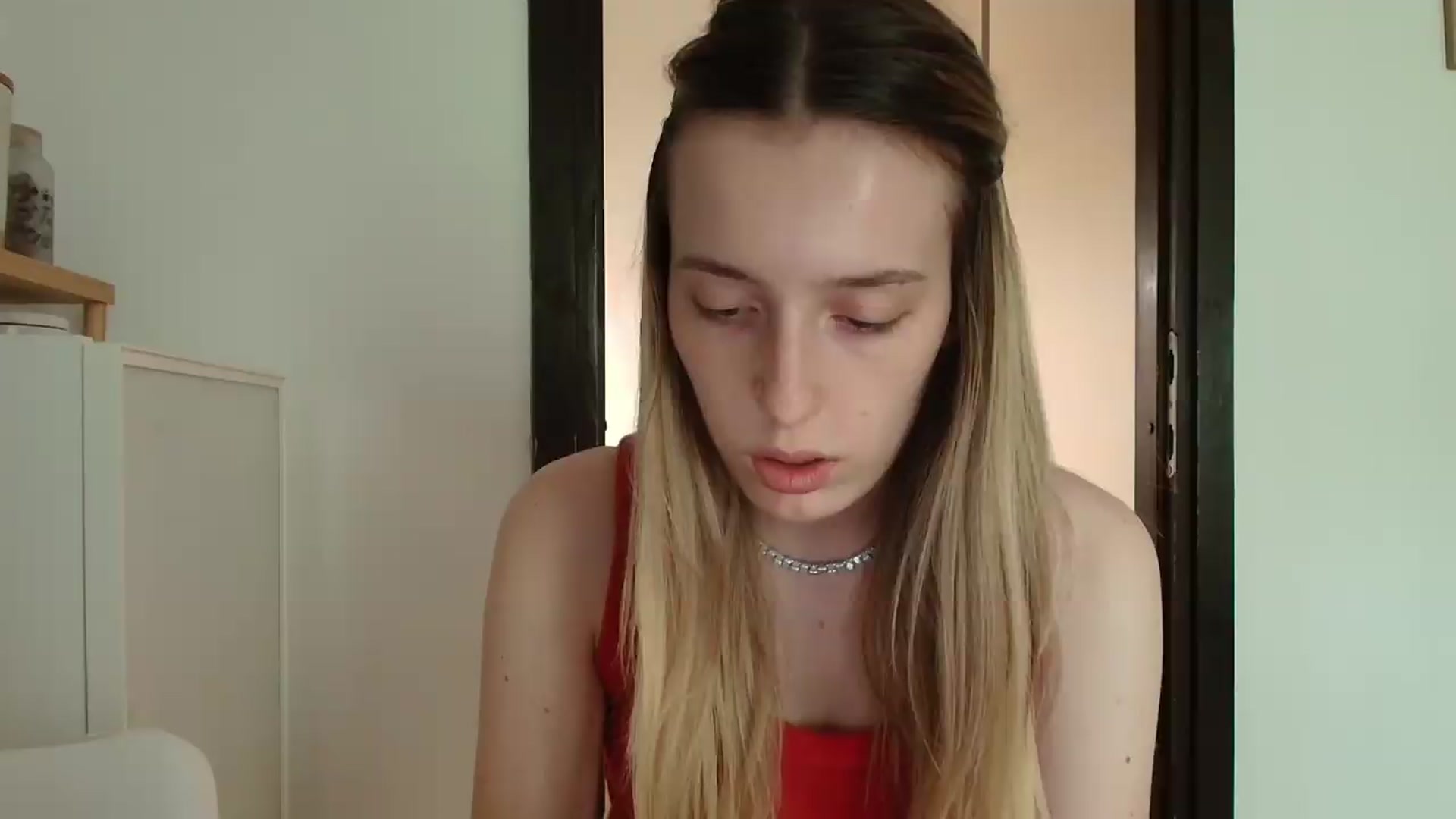 Gallery image thumbnail from Elenaxkiss's myfreecams stream on, 07/20/2026, 10:23 image 4 of 20