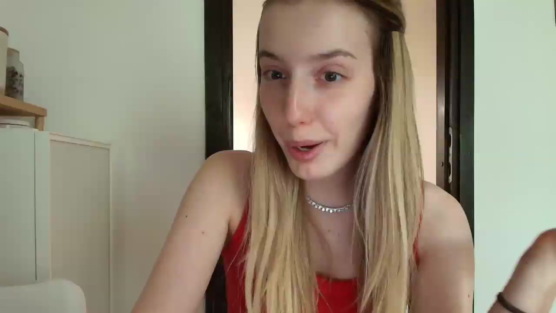 Gallery image thumbnail from Elenaxkiss's myfreecams stream on, 07/20/2026, 10:23 image 8 of 20
