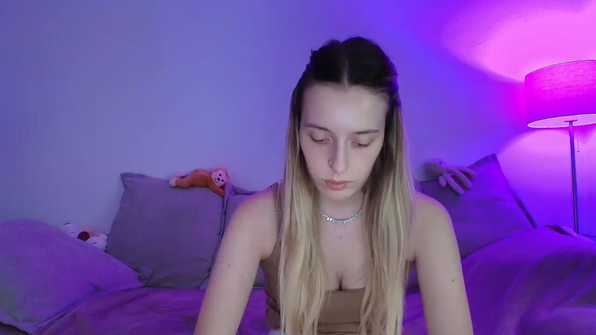 Gallery image thumbnail from Elenaxkiss's myfreecams stream on, 07/20/2026, 17:44 image 5 of 20