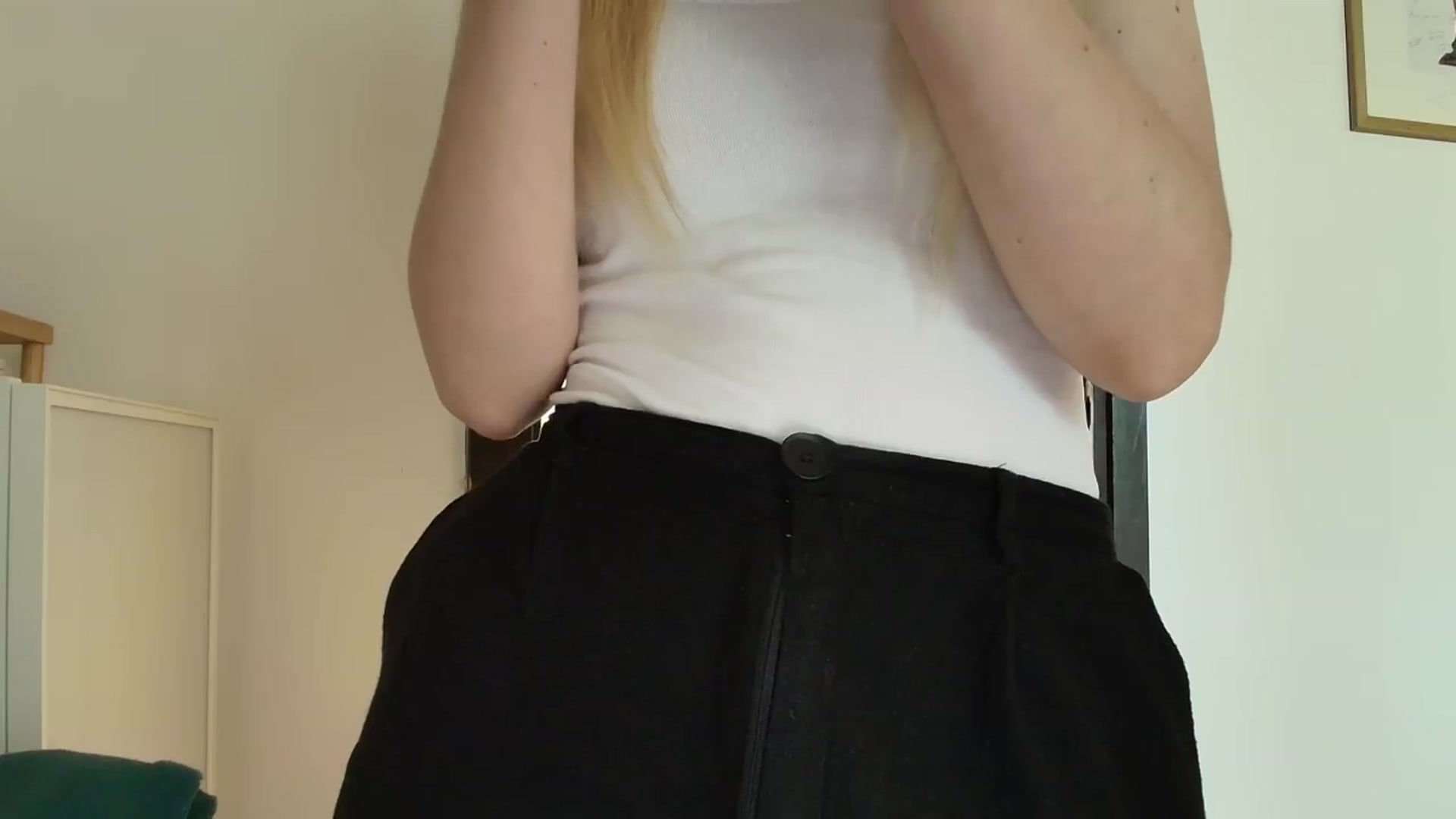 Gallery image thumbnail from Elenaxkiss's myfreecams stream on, 07/21/2026, 07:20 image 20 of 20