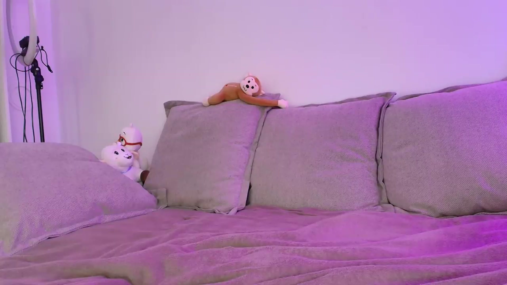 Gallery image thumbnail from Elenaxkiss's myfreecams stream on, 07/21/2026, 10:10 image 17 of 20