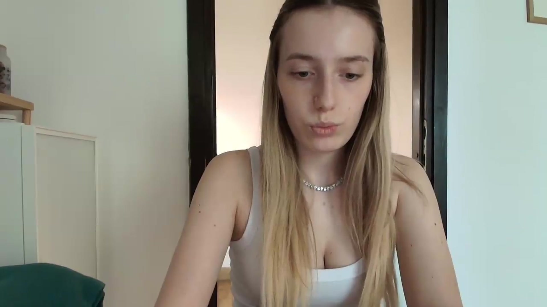 Gallery image thumbnail from Elenaxkiss's myfreecams stream on, 07/21/2026, 10:10 image 6 of 20