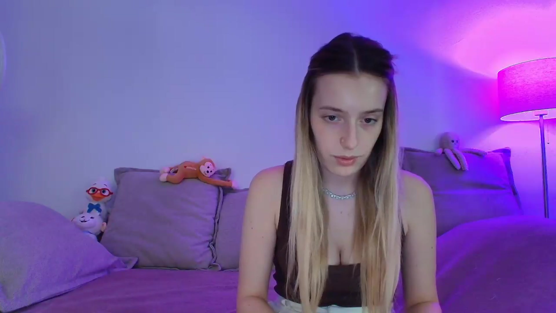 Gallery image thumbnail from Elenaxkiss's myfreecams stream on, 07/22/2026, 11:28 image 2 of 20