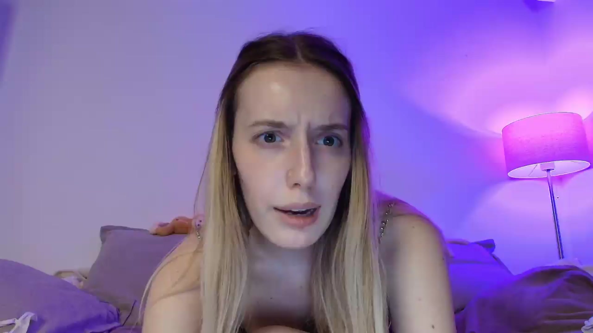 Gallery image thumbnail from Elenaxkiss's myfreecams stream on, 07/22/2026, 19:48 image 5 of 20
