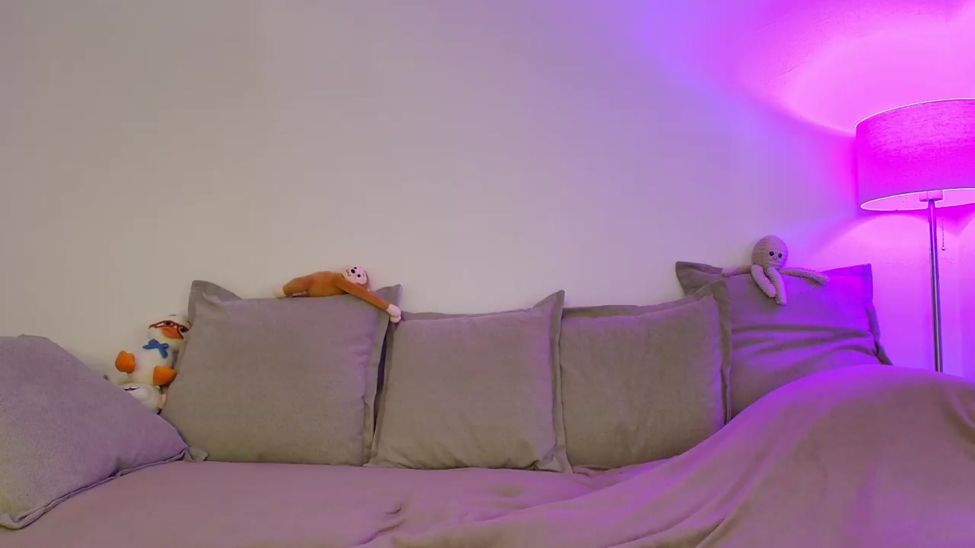 Gallery image thumbnail from Elenaxkiss's myfreecams stream on, 07/27/2026, 09:58 image 6 of 20
