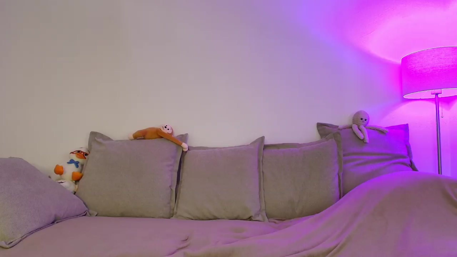 Gallery image thumbnail from Elenaxkiss's myfreecams stream on, 07/27/2026, 09:58 image 7 of 20