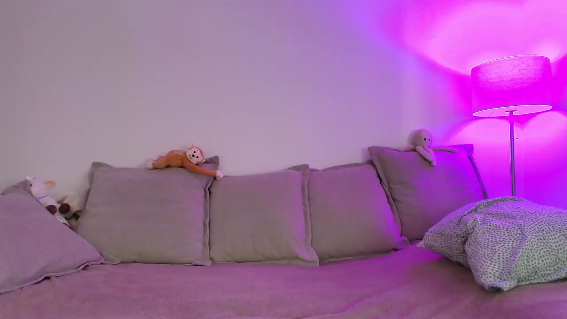 Gallery image thumbnail from Elenaxkiss's myfreecams stream on, 07/28/2026, 08:04 image 18 of 20