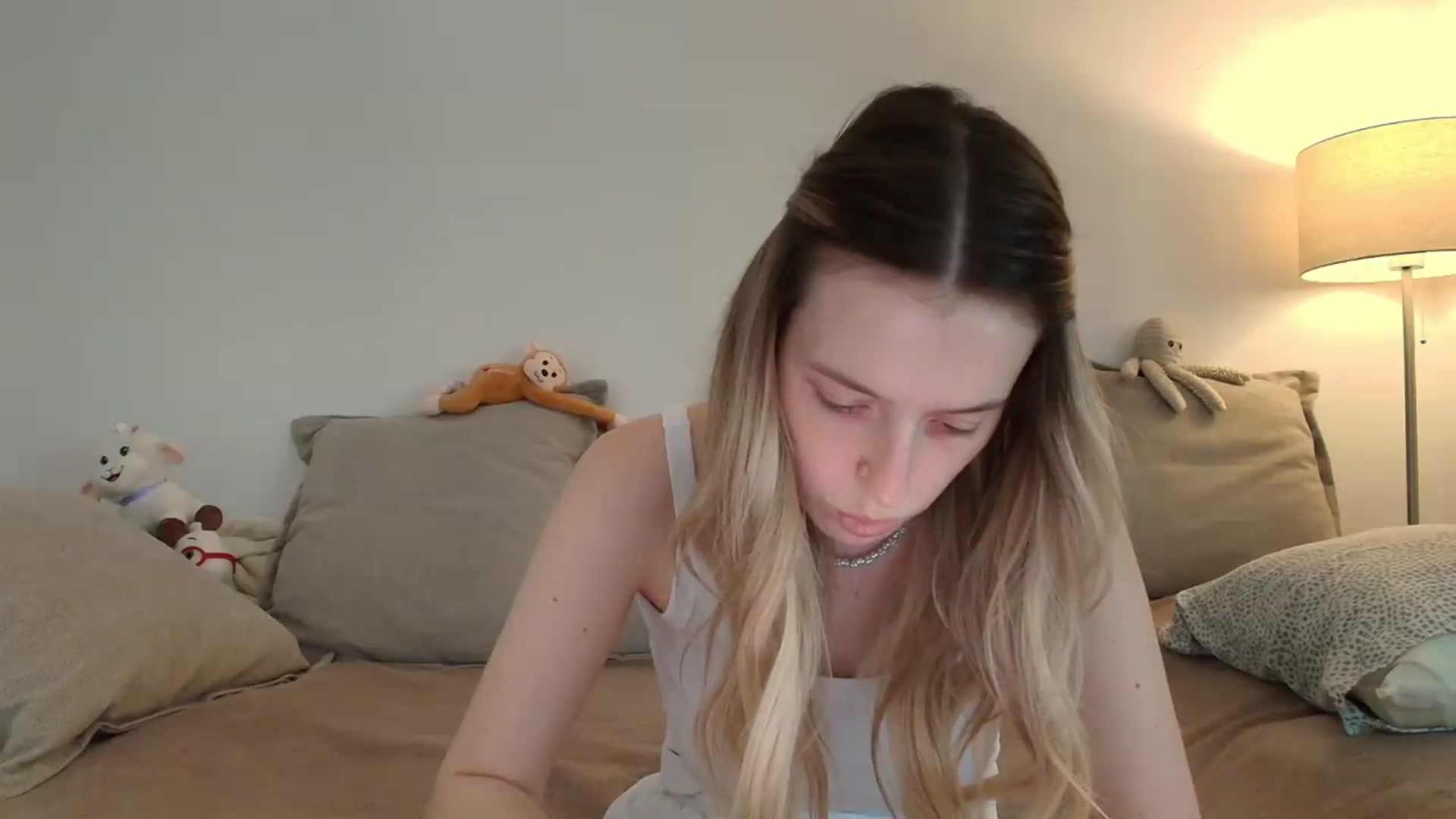 Gallery image thumbnail from Elenaxkiss's myfreecams stream on, 07/30/2026, 10:49 image 11 of 20