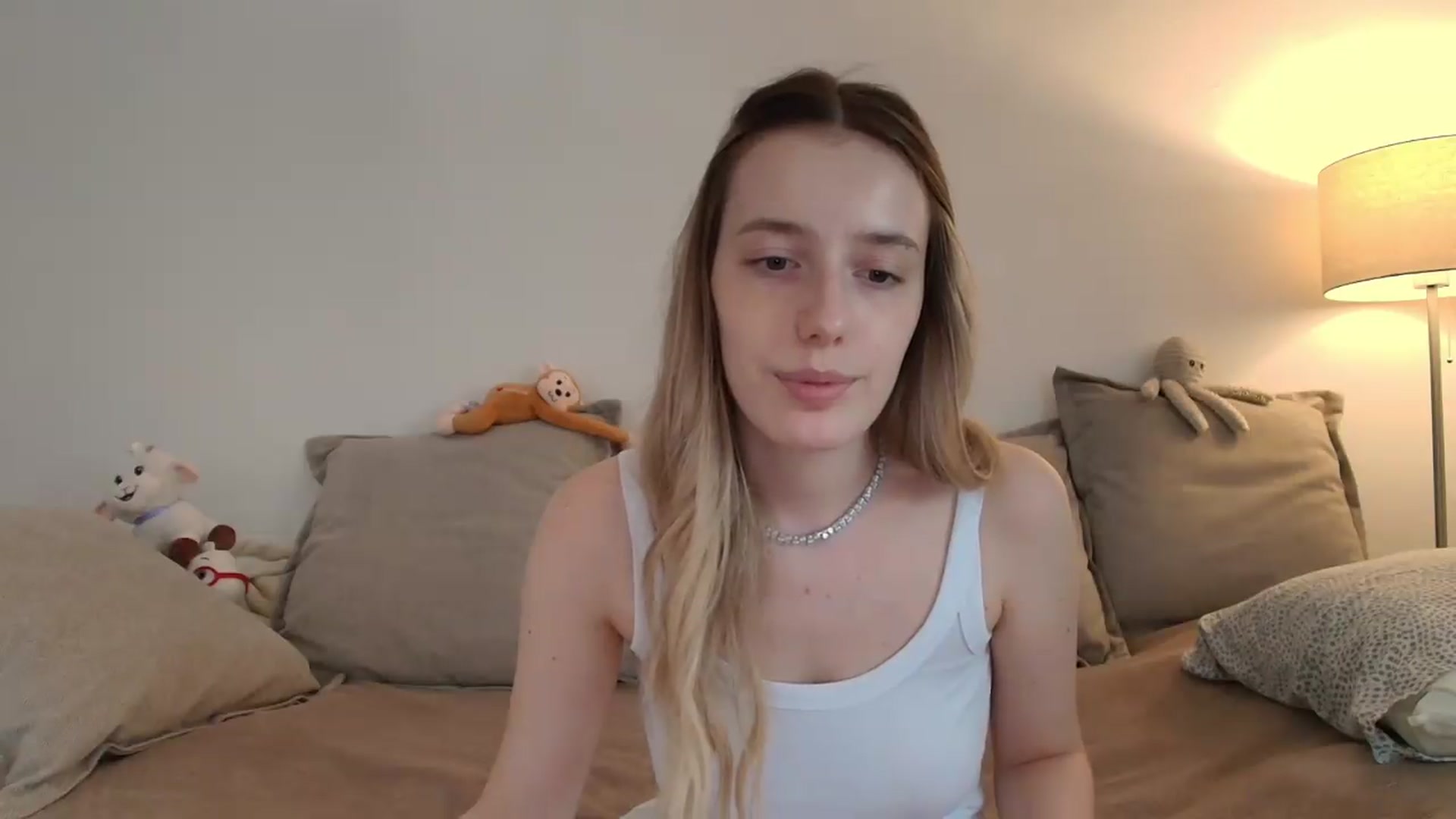 Gallery image thumbnail from Elenaxkiss's myfreecams stream on, 07/30/2026, 10:49 image 18 of 20