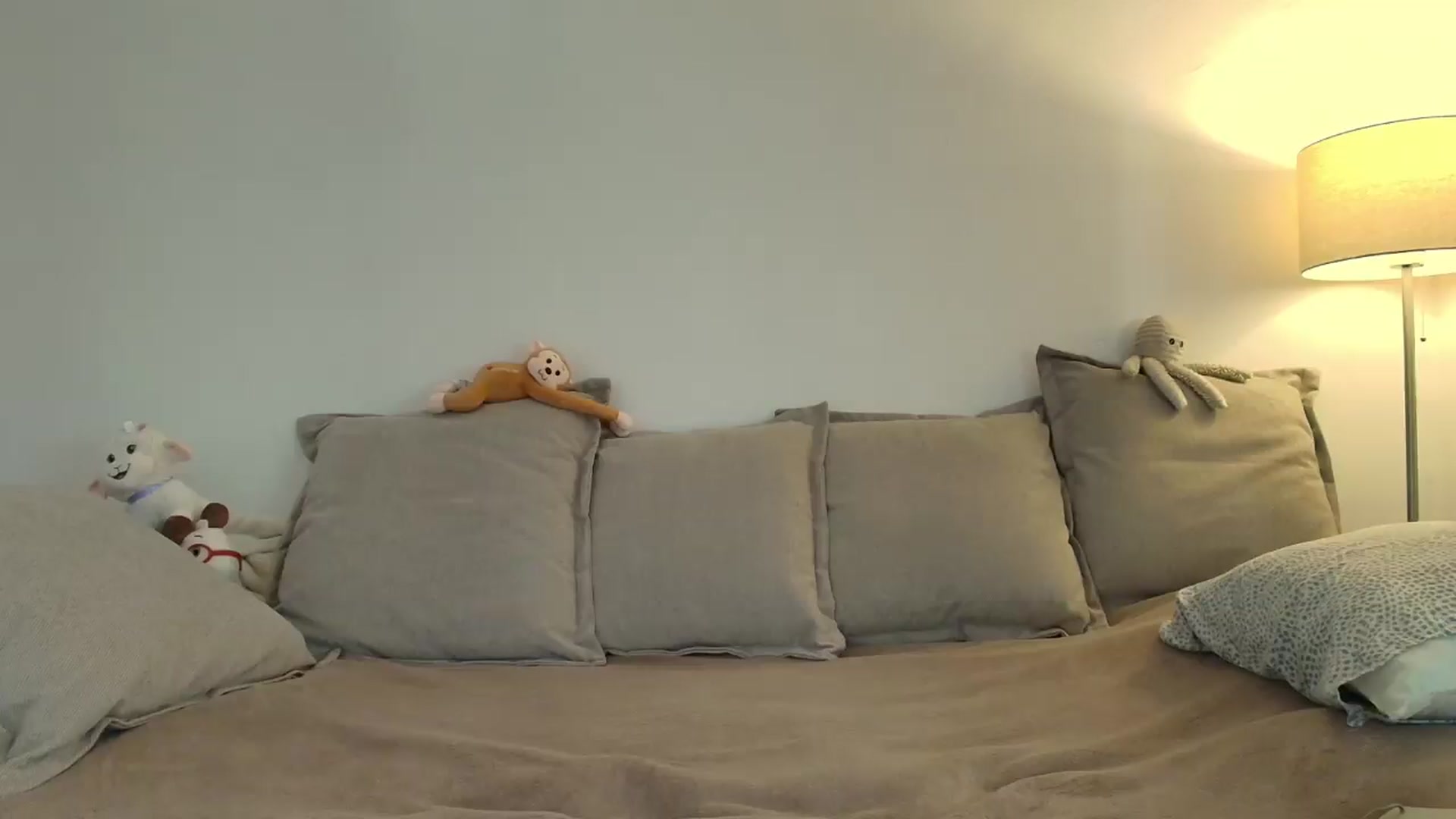 Gallery image thumbnail from Elenaxkiss's myfreecams stream on, 07/30/2026, 10:49 image 3 of 20