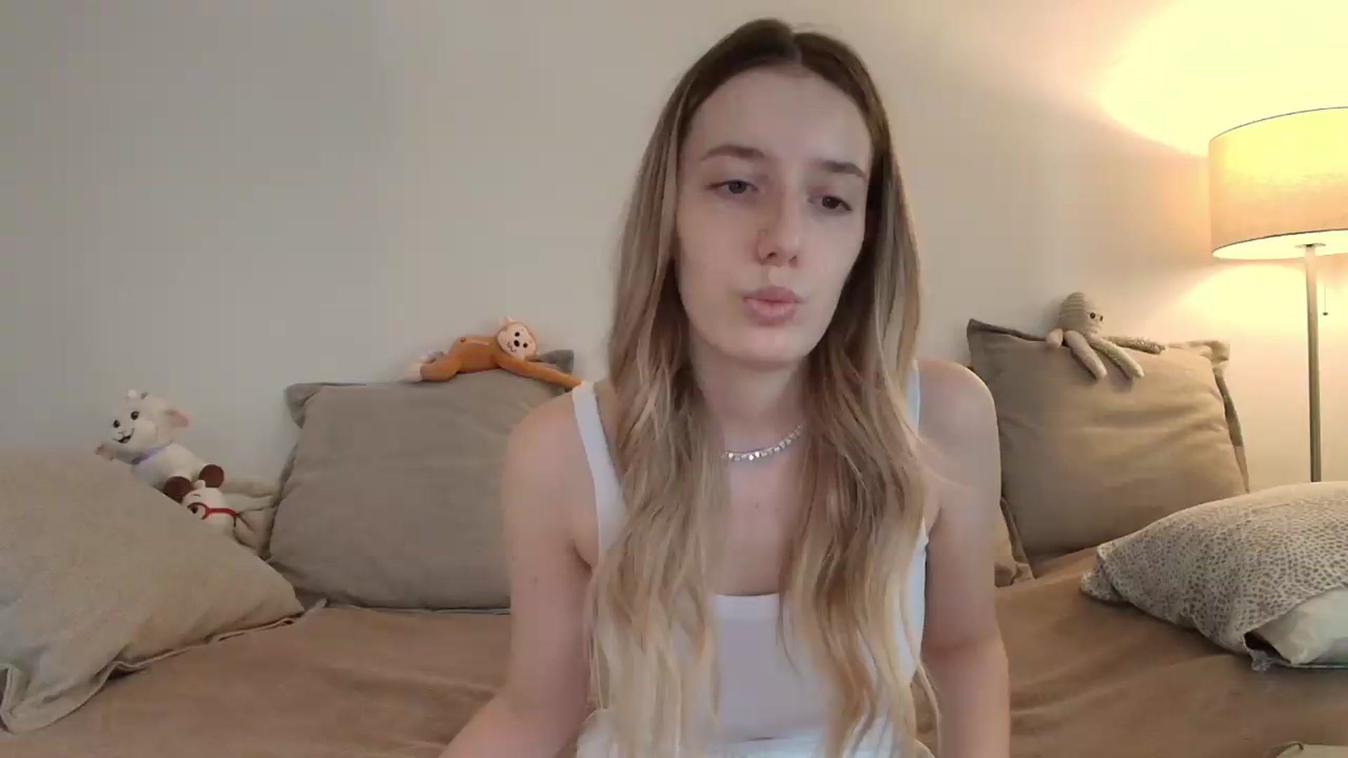 Gallery image thumbnail from Elenaxkiss's myfreecams stream on, 07/30/2026, 10:49 image 2 of 20