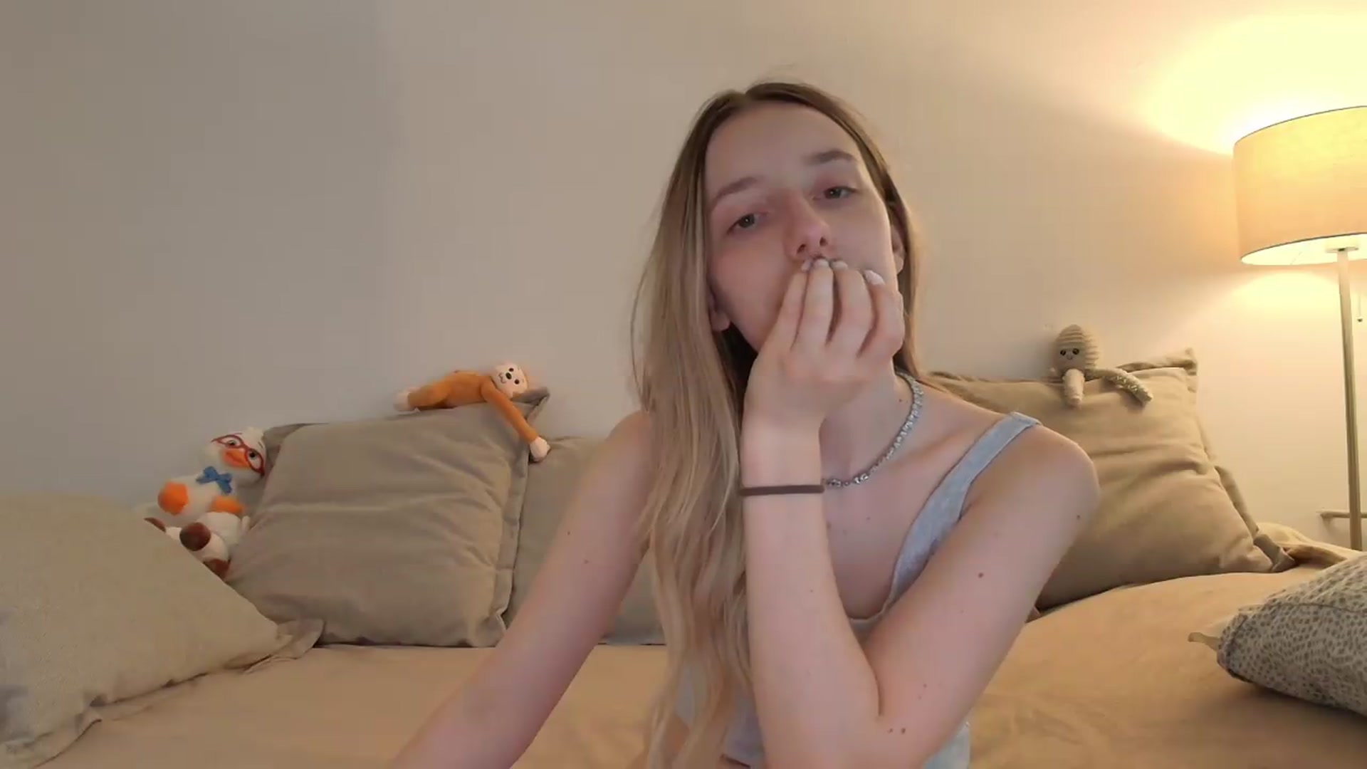 Gallery image thumbnail from Elenaxkiss's myfreecams stream on, 07/31/2026, 10:33 image 18 of 20