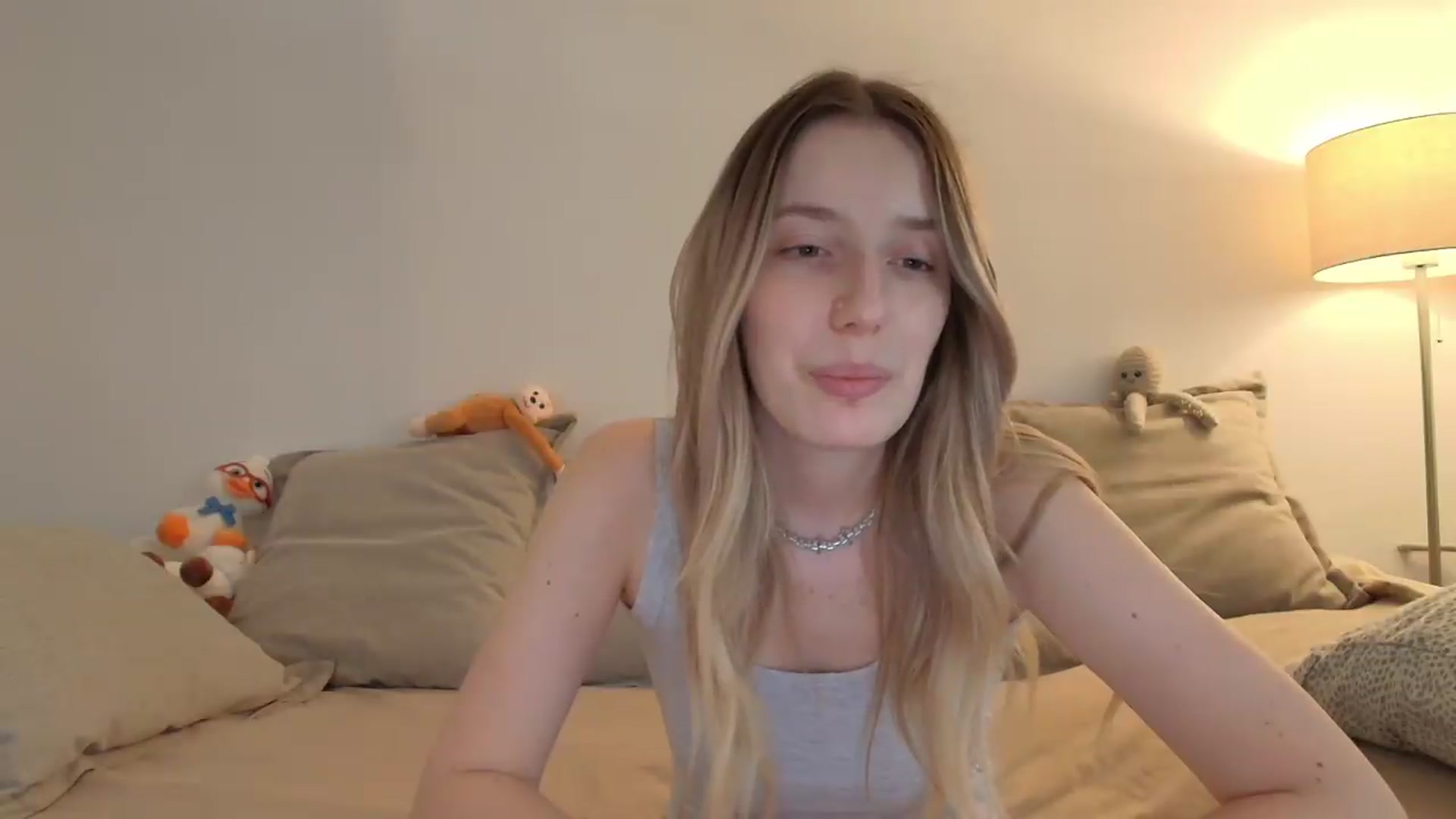 Gallery image thumbnail from Elenaxkiss's myfreecams stream on, 07/31/2026, 10:33 image 17 of 20