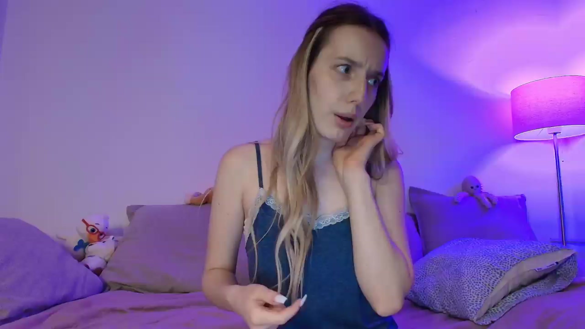 Gallery image thumbnail from Elenaxkiss's myfreecams stream on, 08/01/2026, 19:50 image 20 of 20