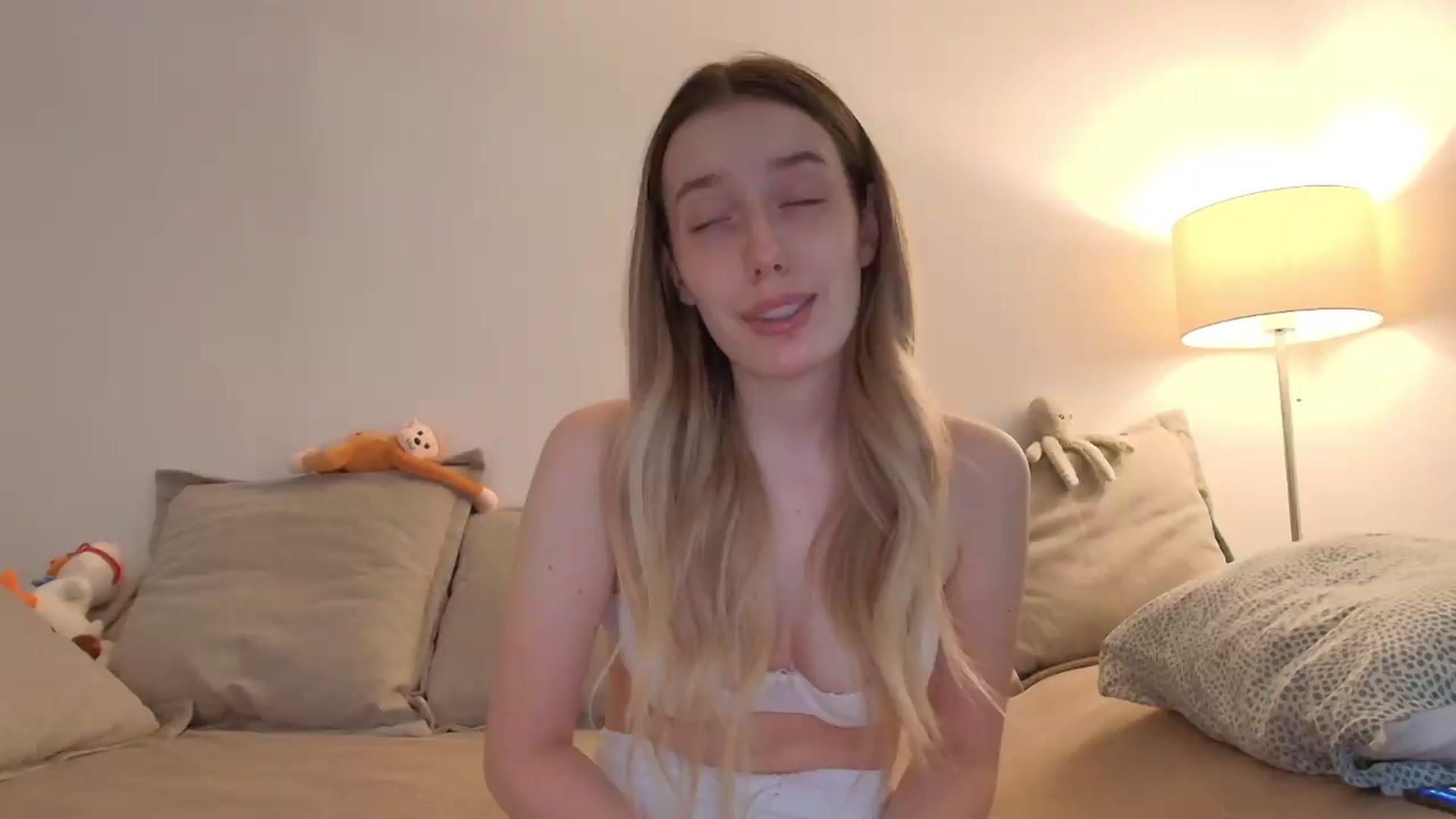 Gallery image thumbnail from Elenaxkiss's myfreecams stream on, 08/02/2026, 11:10 image 2 of 20