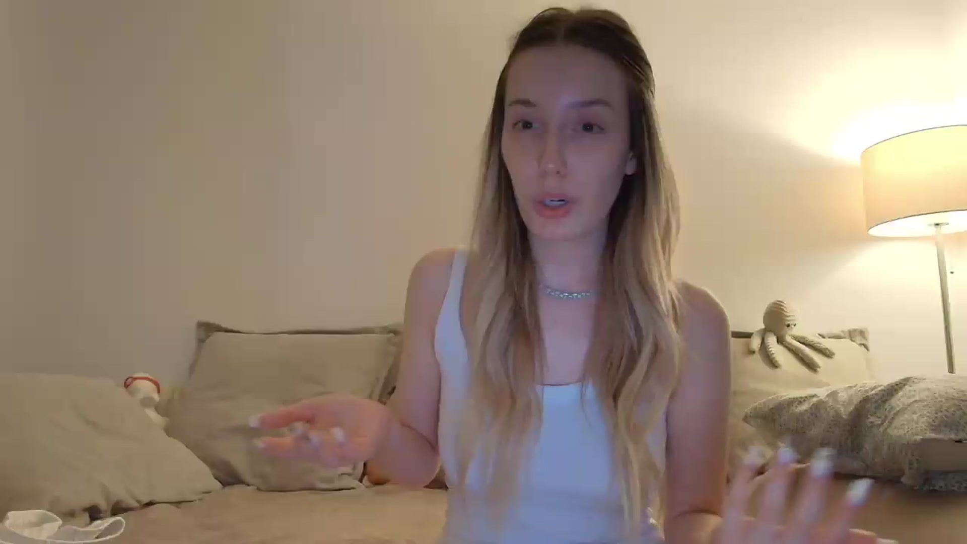 Gallery image thumbnail from Elenaxkiss's myfreecams stream on, 08/02/2026, 18:27 image 17 of 20