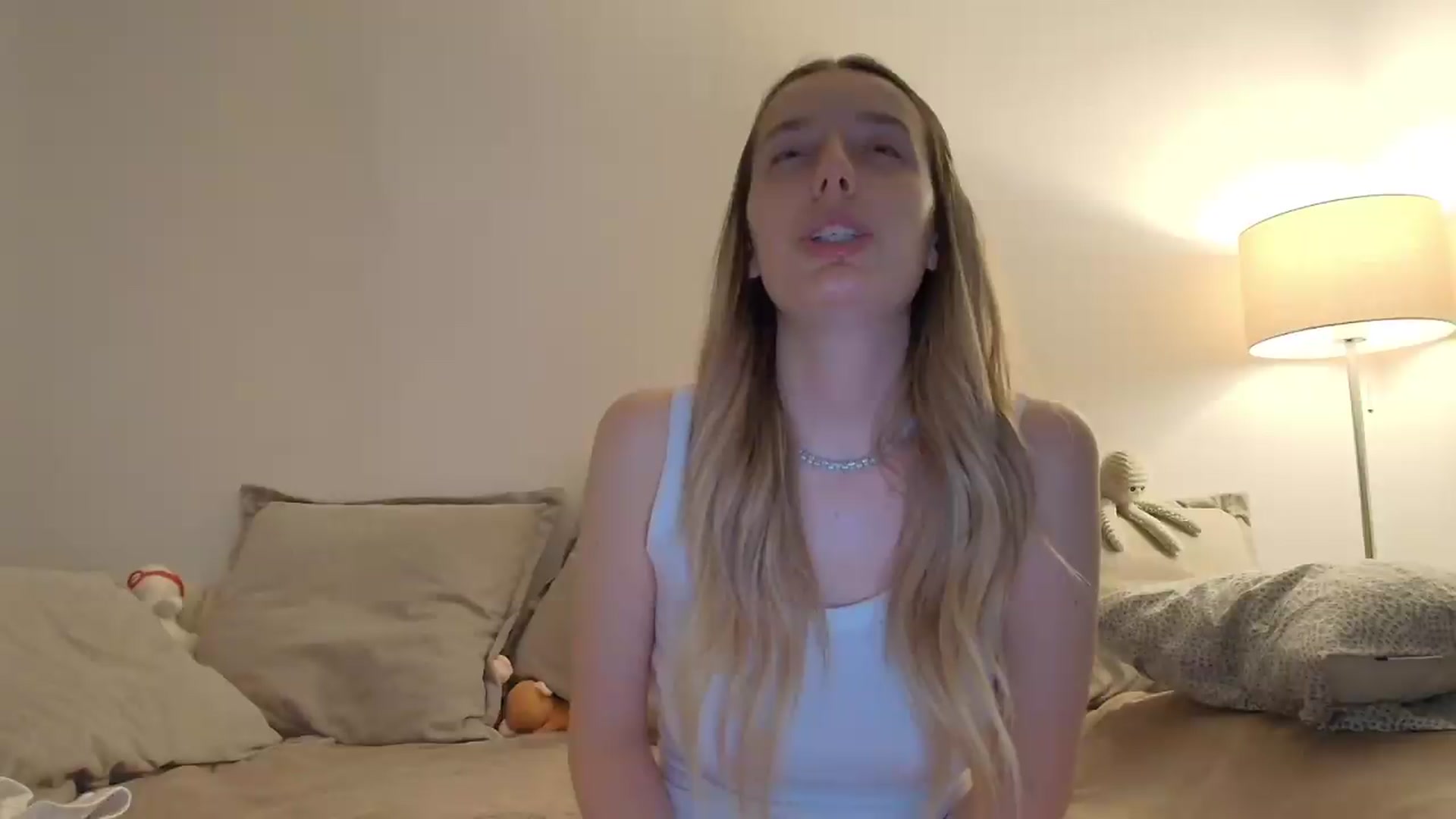Gallery image thumbnail from Elenaxkiss's myfreecams stream on, 08/02/2026, 18:27 image 13 of 20