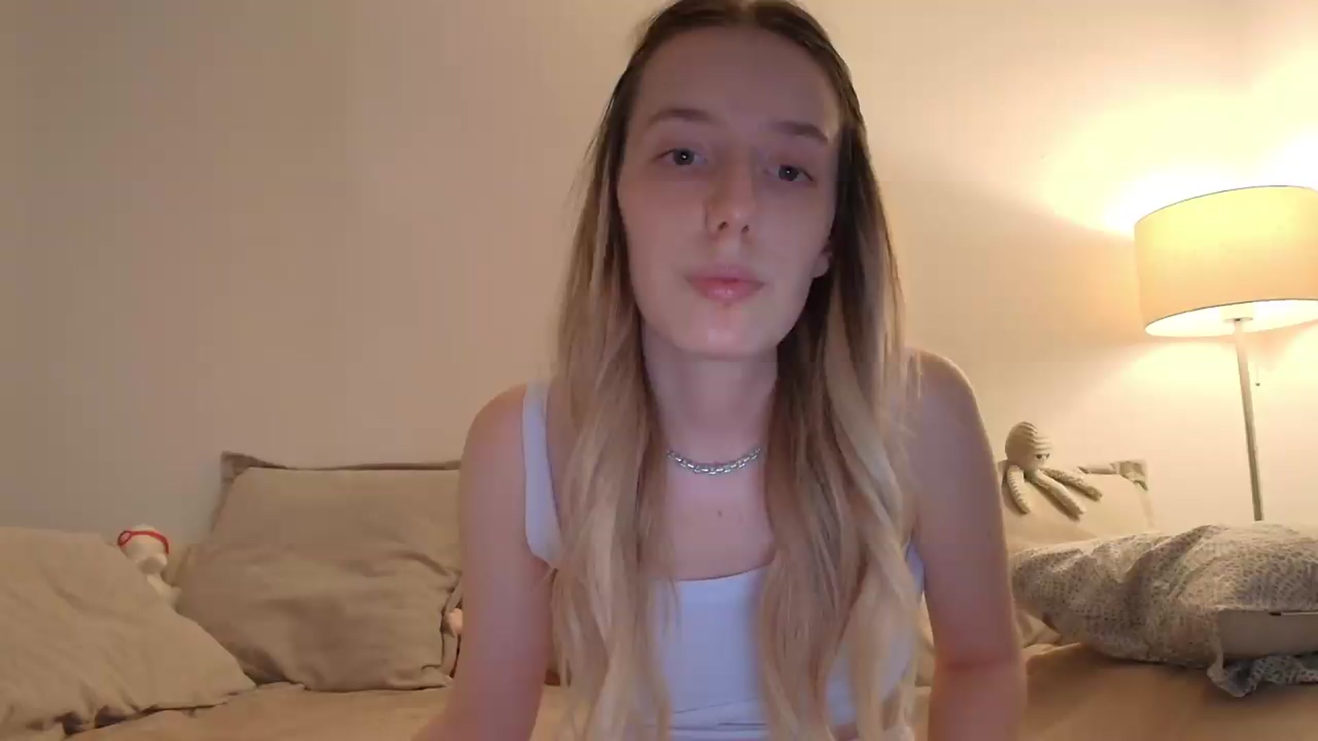 Gallery image thumbnail from Elenaxkiss's myfreecams stream on, 08/02/2026, 18:27 image 3 of 20