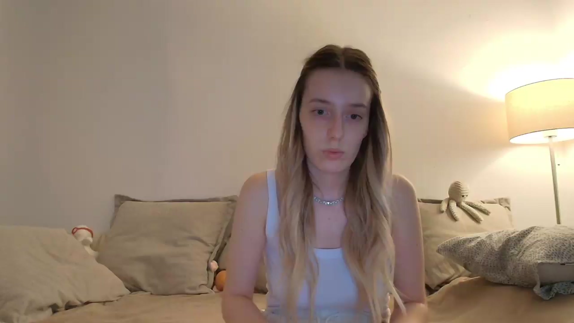 Gallery image thumbnail from Elenaxkiss's myfreecams stream on, 08/02/2026, 18:27 image 1 of 20