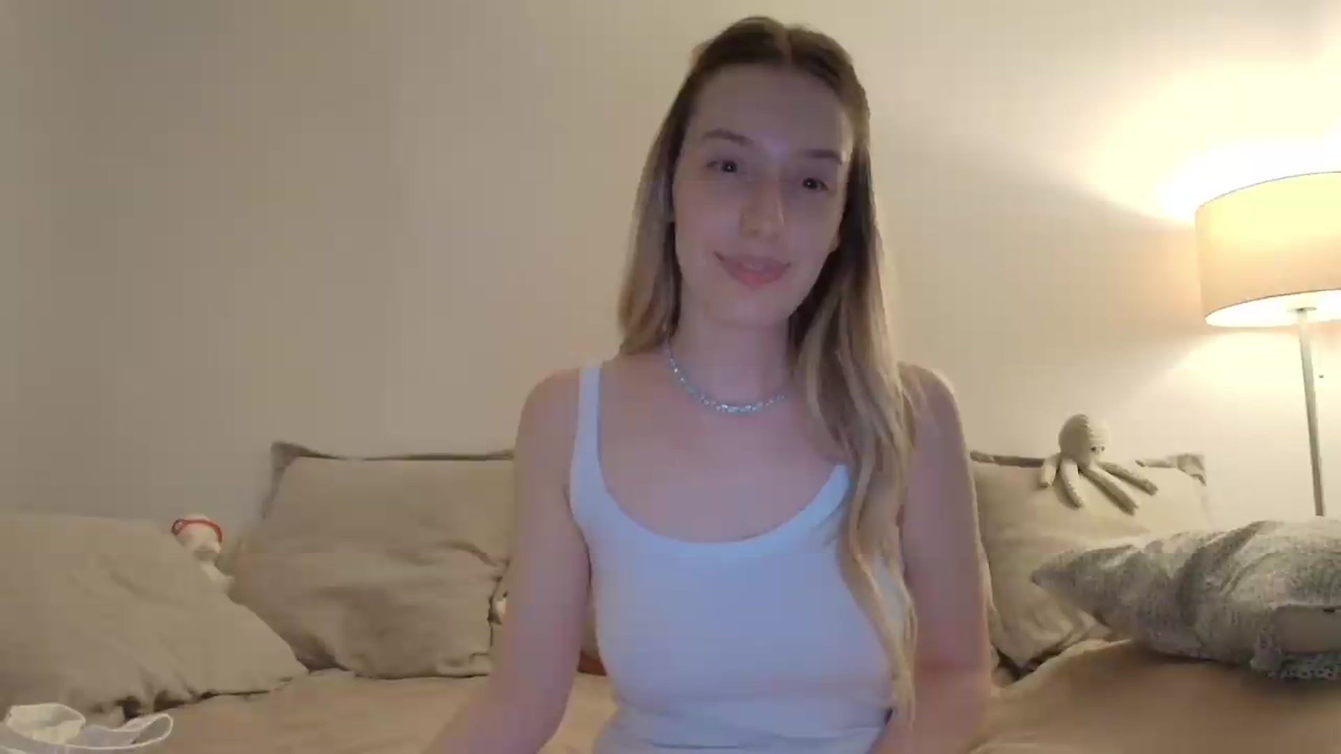Gallery image thumbnail from Elenaxkiss's myfreecams stream on, 08/02/2026, 18:27 image 15 of 20