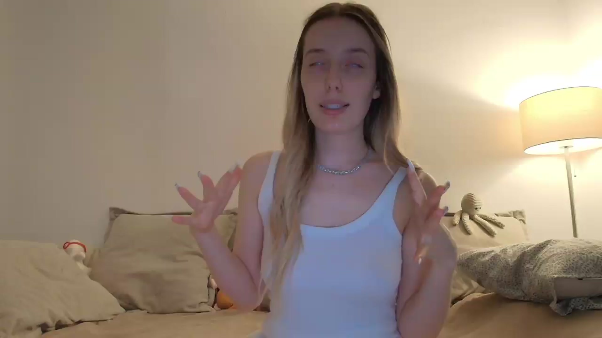 Gallery image thumbnail from Elenaxkiss's myfreecams stream on, 08/02/2026, 18:27 image 10 of 20