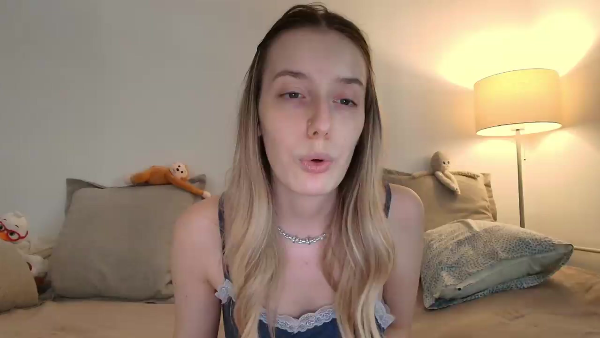 Gallery image thumbnail from Elenaxkiss's myfreecams stream on, 08/03/2026, 10:59 image 9 of 20