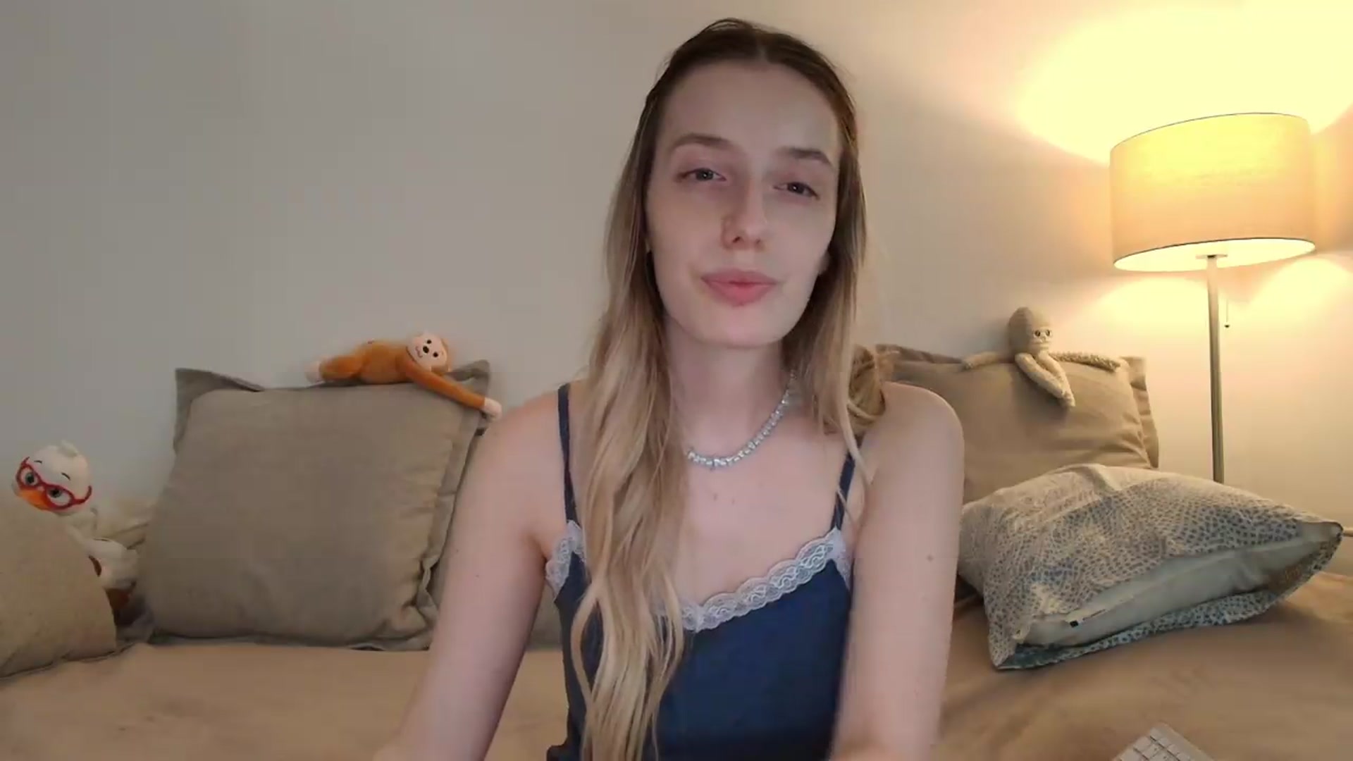 Gallery image thumbnail from Elenaxkiss's myfreecams stream on, 08/03/2026, 10:59 image 18 of 20